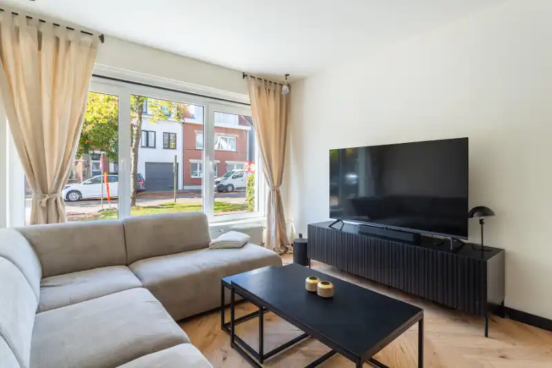 Vrijstaande gezinswoning met EPC B en eigen oprit in Brasschaat! foto 4