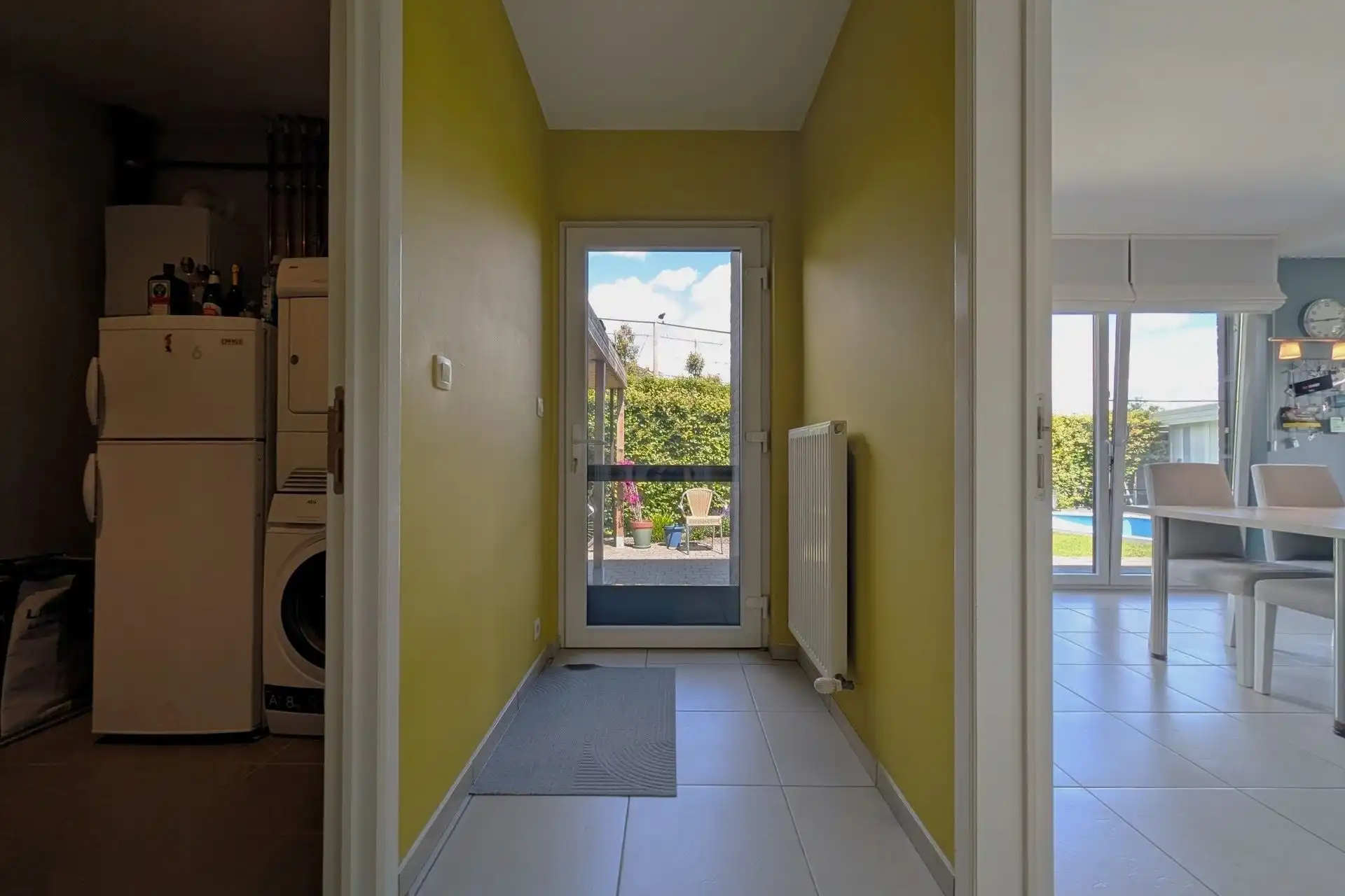 Instapklare halfopen woning met 3 slaapkamers en zwembad te Bilzen foto 21