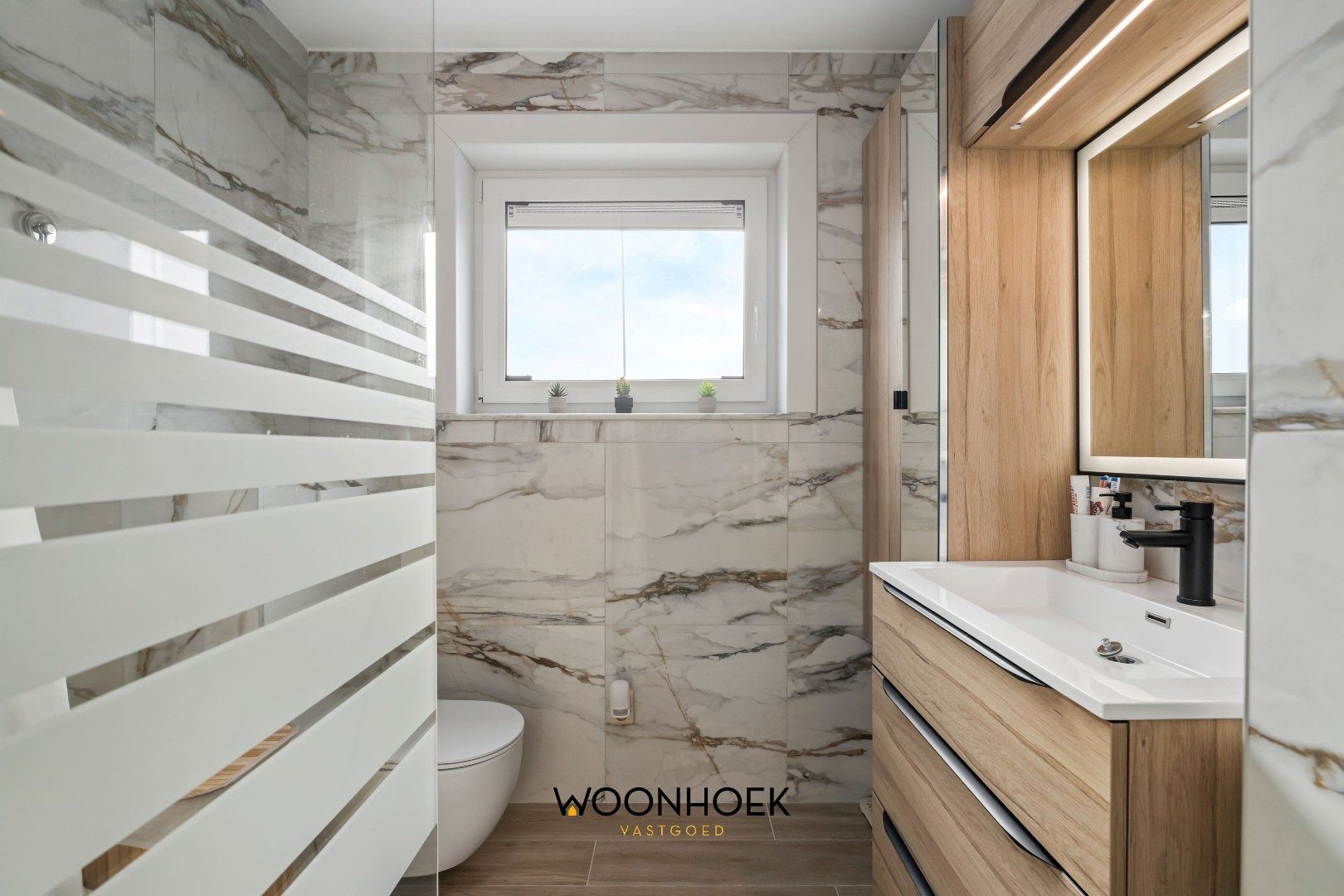 VERKOCHT! Binnen de maand! Woonhoek Vastgoed foto 11