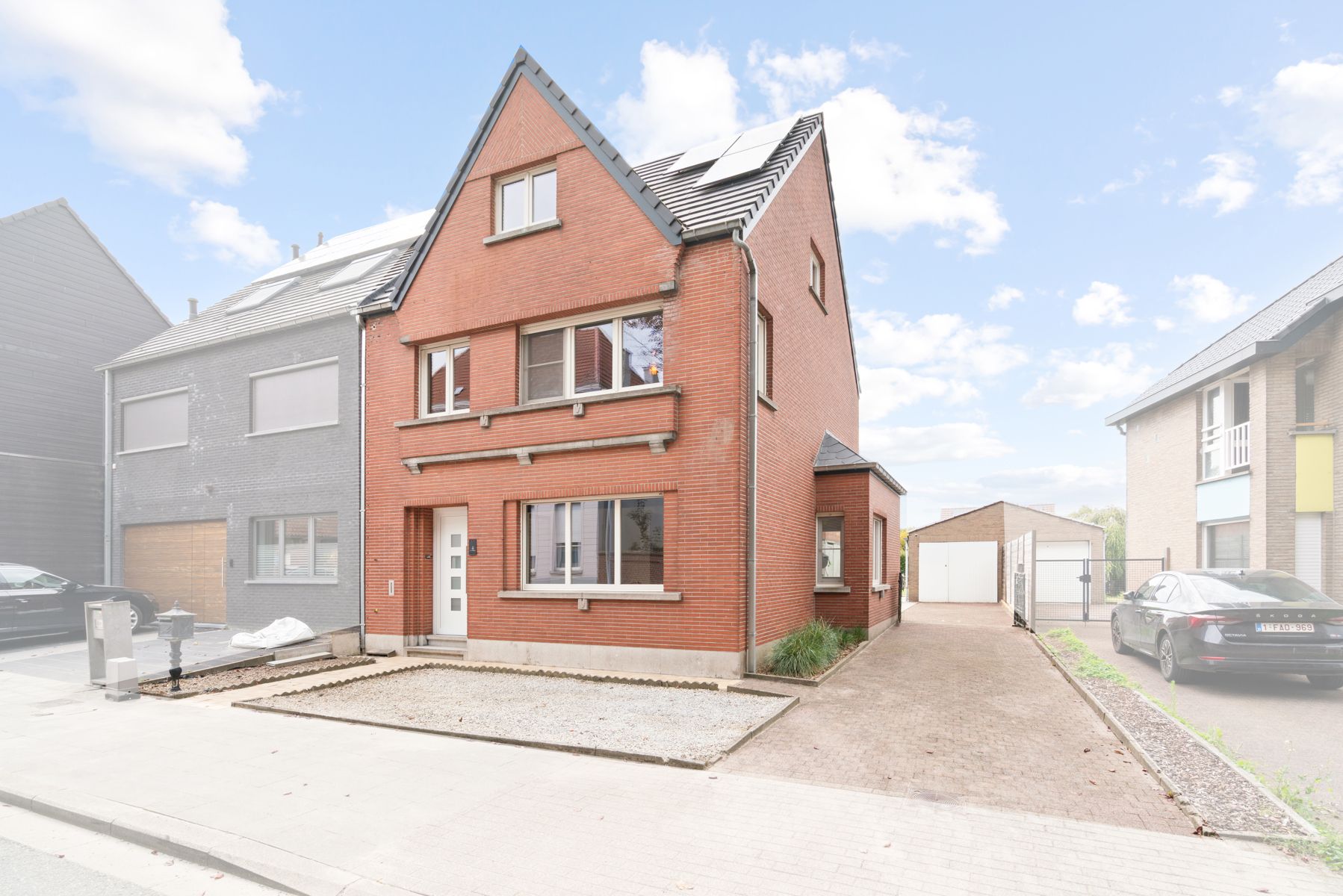 TE KOOP - Recent gerenoveerde woning met EPC B foto {{pictureIndex}}