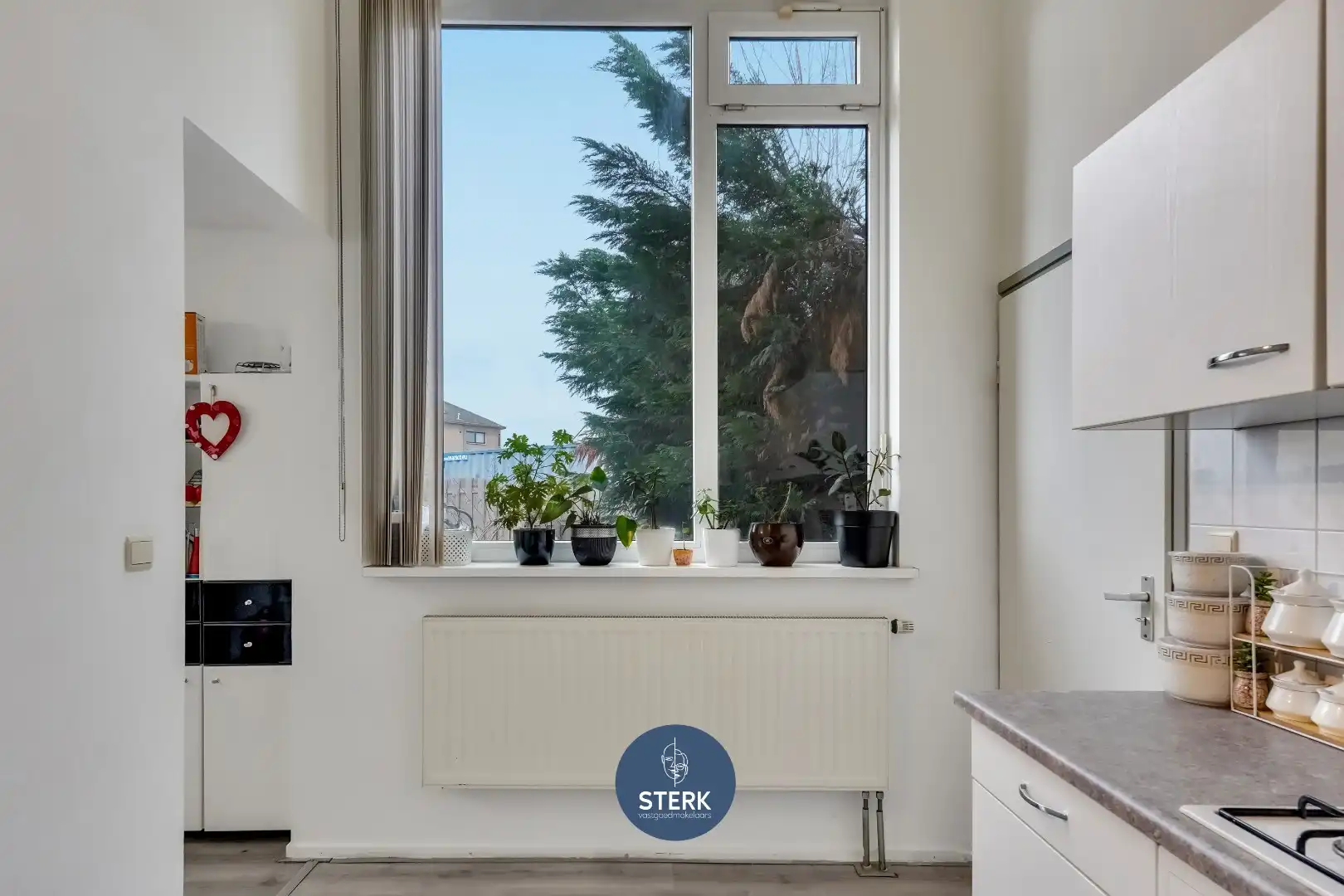 GEZINSWONING MET 3 SLPKS, TUIN EN GARAGE IN HET RUSTIGE REKEM ! foto 11