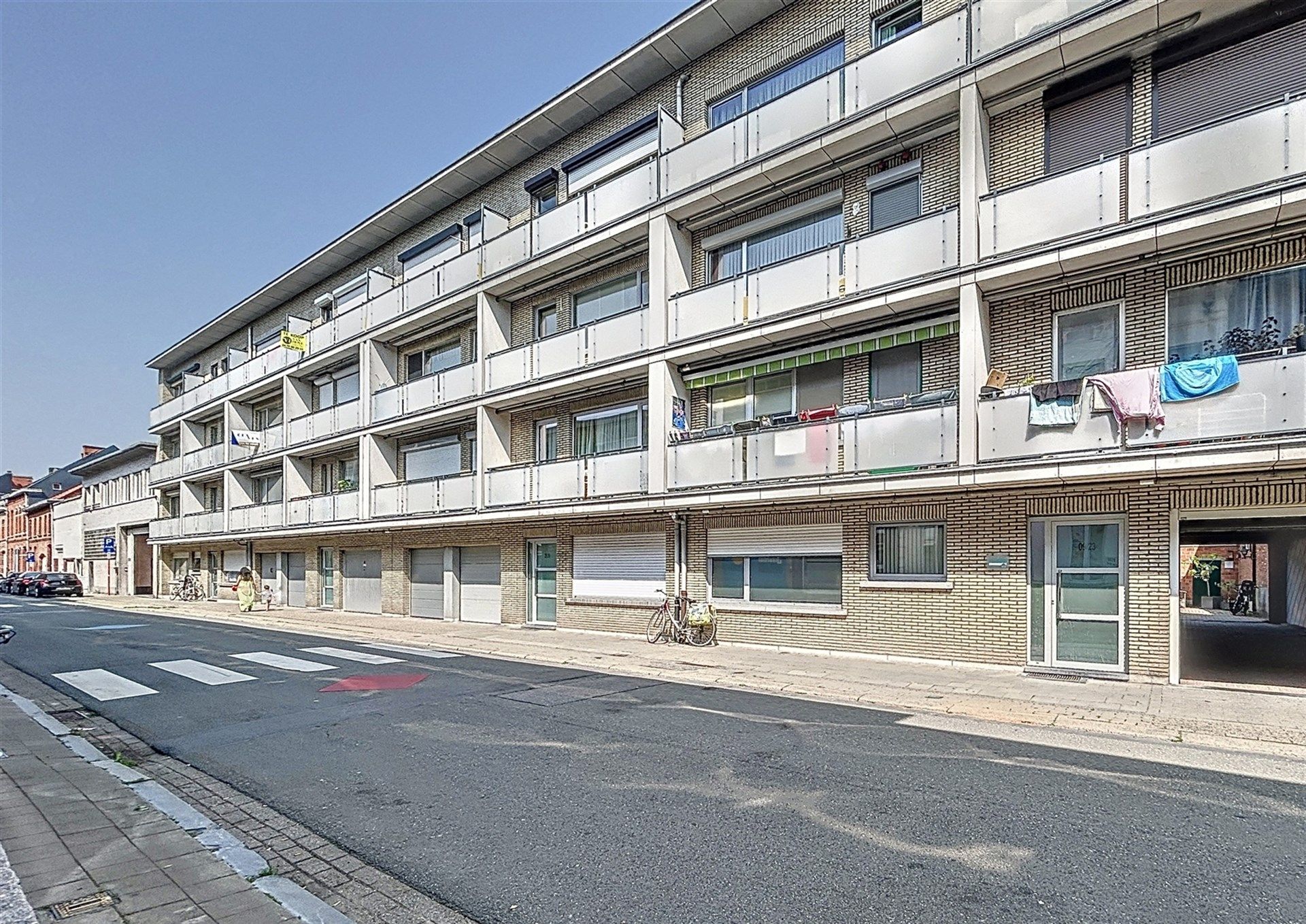instapklaar 2 slaapkamer appartement met terras foto 15