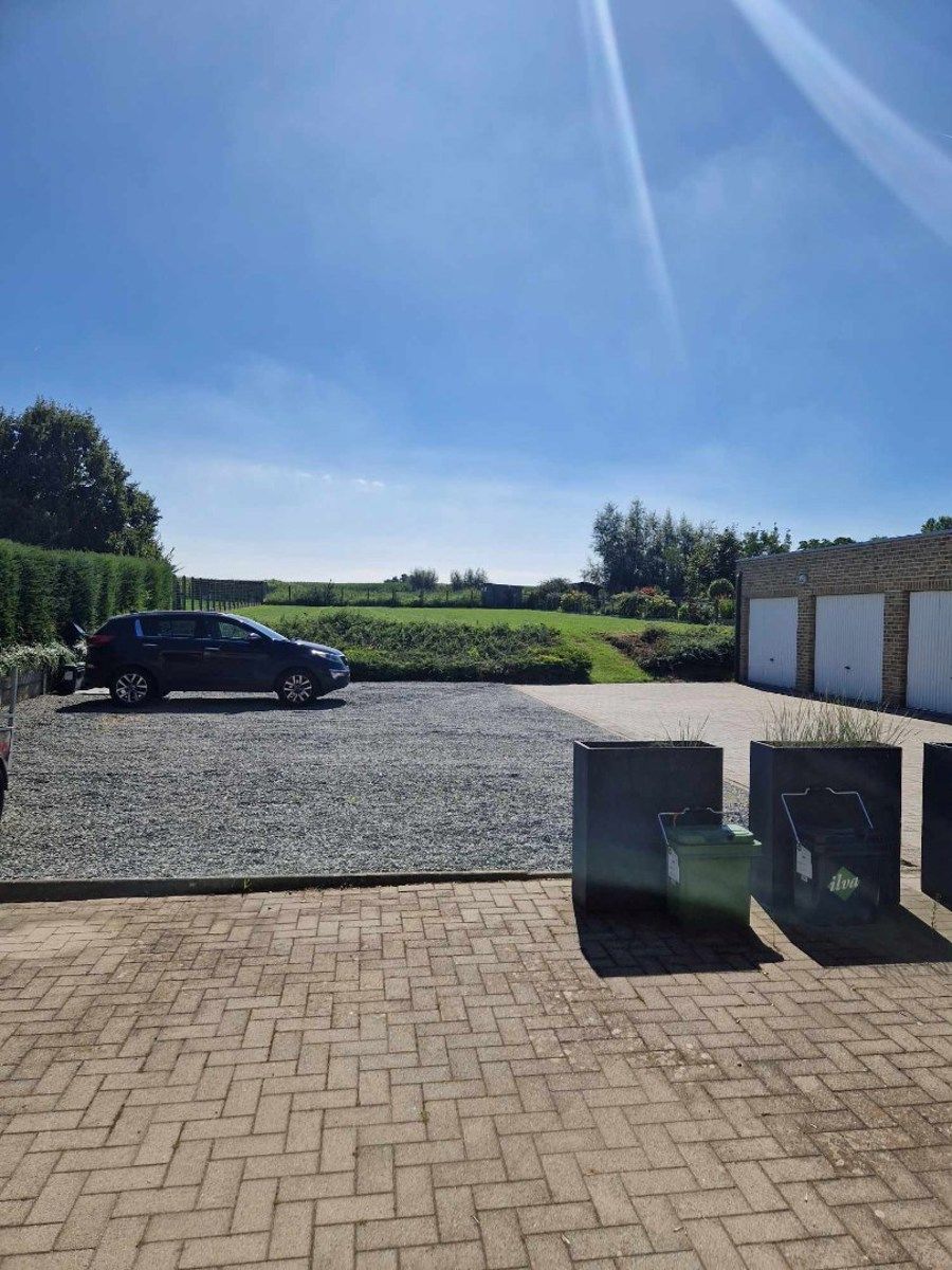 Gelijkvloers appartement met 3 slaapkamers en garagebox foto 16