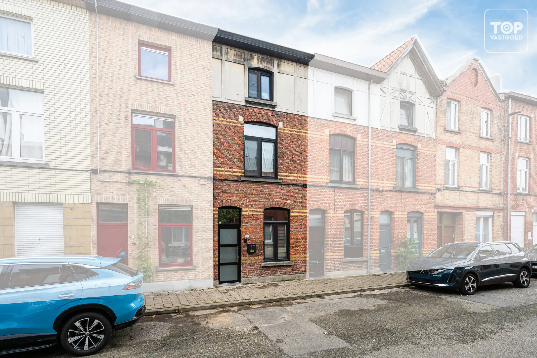 Recent gerenoveerde woning met 4 slaapkamers op TOPlocatie foto 2