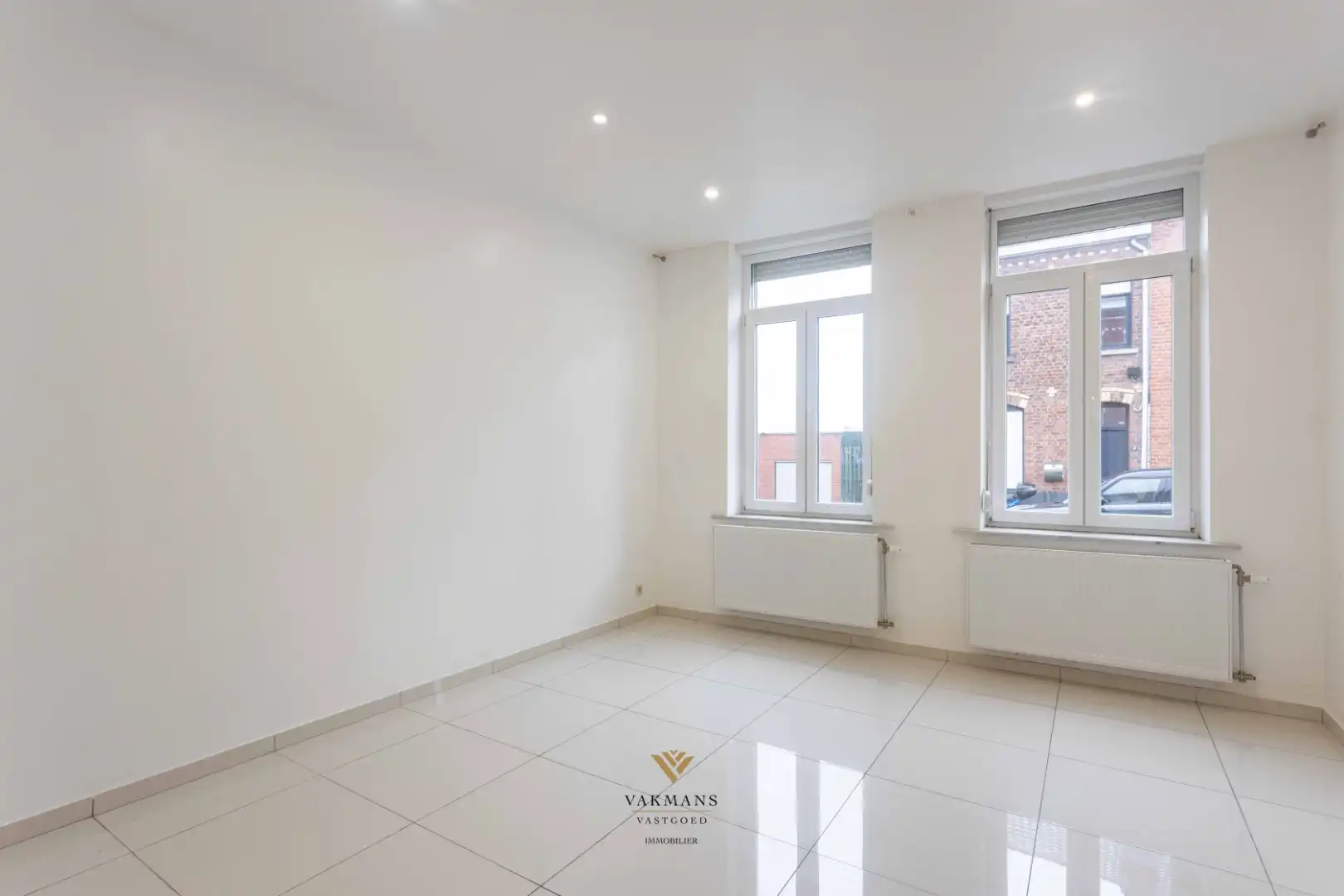 Ruime woning met 4 slaapkamers op rustige locatie foto 9