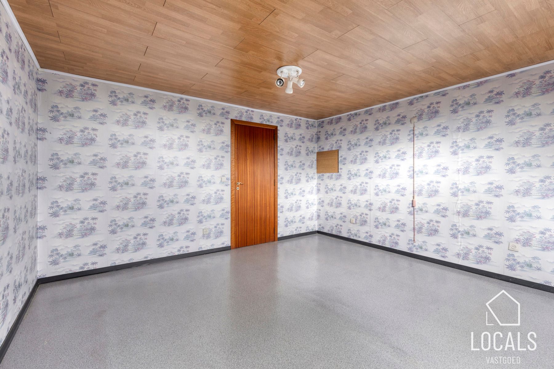 Rustig gelegen hoeve met bijgebouwen en veel potentieel foto 18