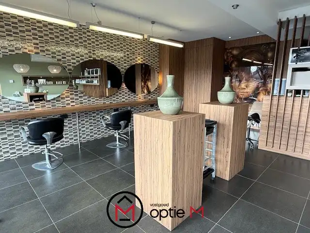 Multifunctioneel handelspand te koop, topafwerking & ligging foto 4