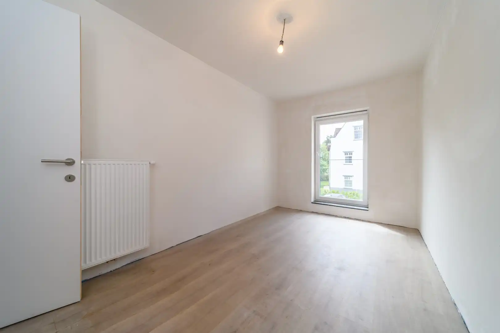 Gesloten bebouwing met tuin te Haaltert foto 15