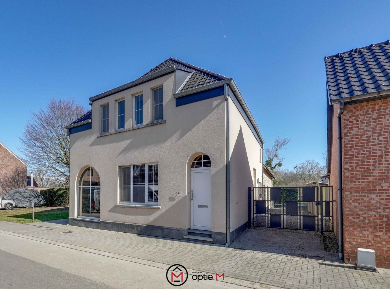 Charmante woning met 4 slaapkamers + weide foto {{pictureIndex}}