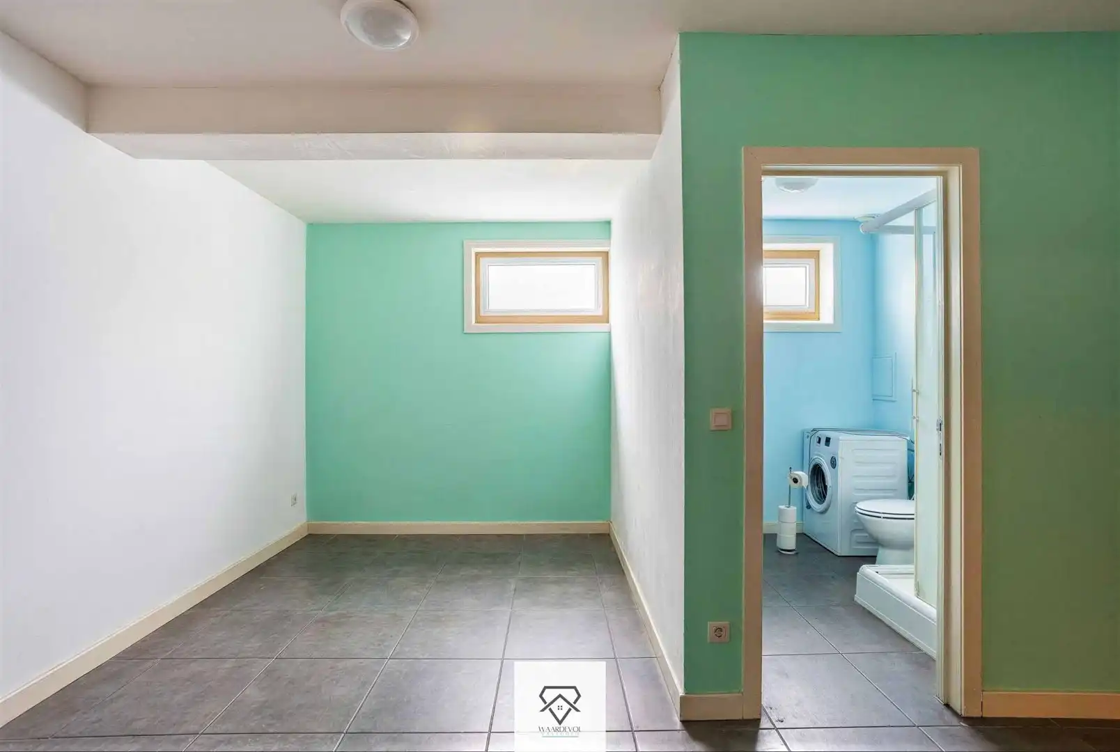 Ruime herenwoning met vernieuwd basiscomfort en ingesloten terras foto 10