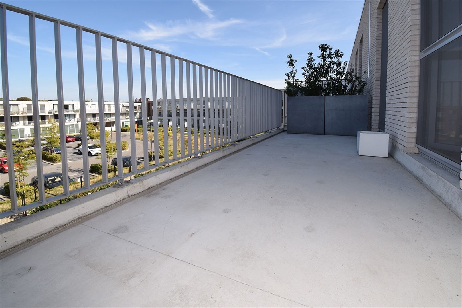 Goed gelegen appartement met parking en berging foto 11