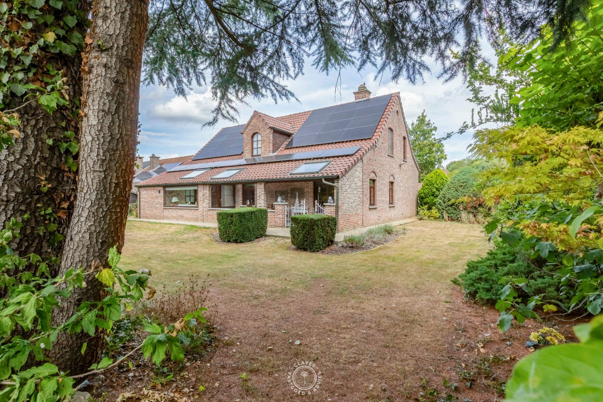 Hoofdfoto van de publicatie: Charmante villa in rustige woonwijk
