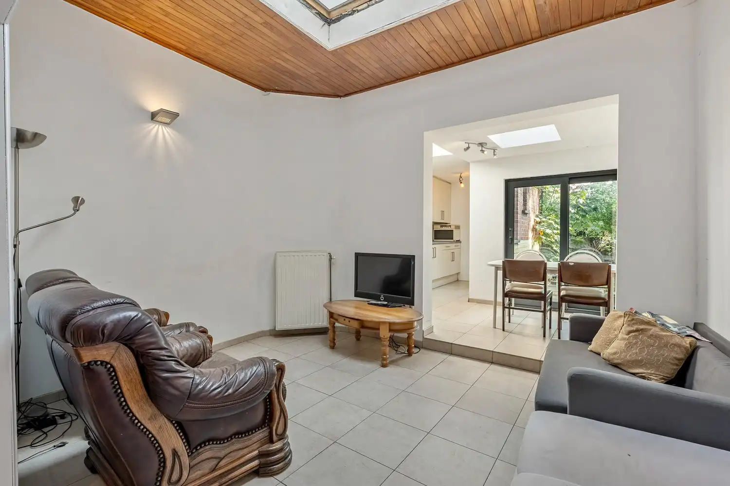 Goed gelegen woning met 4 slaapkamers en een terras nabij het UZ Gasthuisberg te Leuven! foto 4