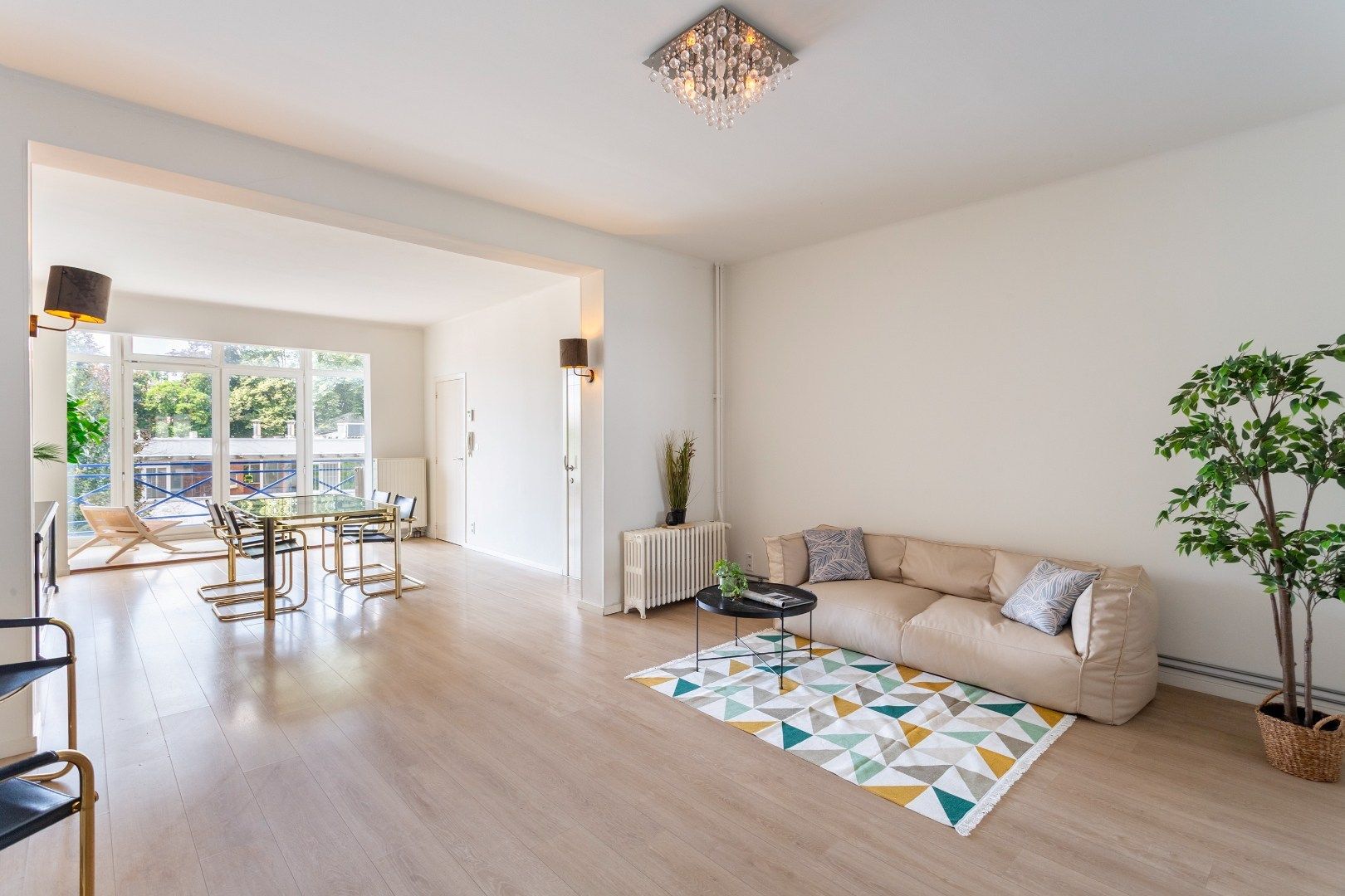 Ruim, lichtrijk en energiezuinig appartement foto {{pictureIndex}}