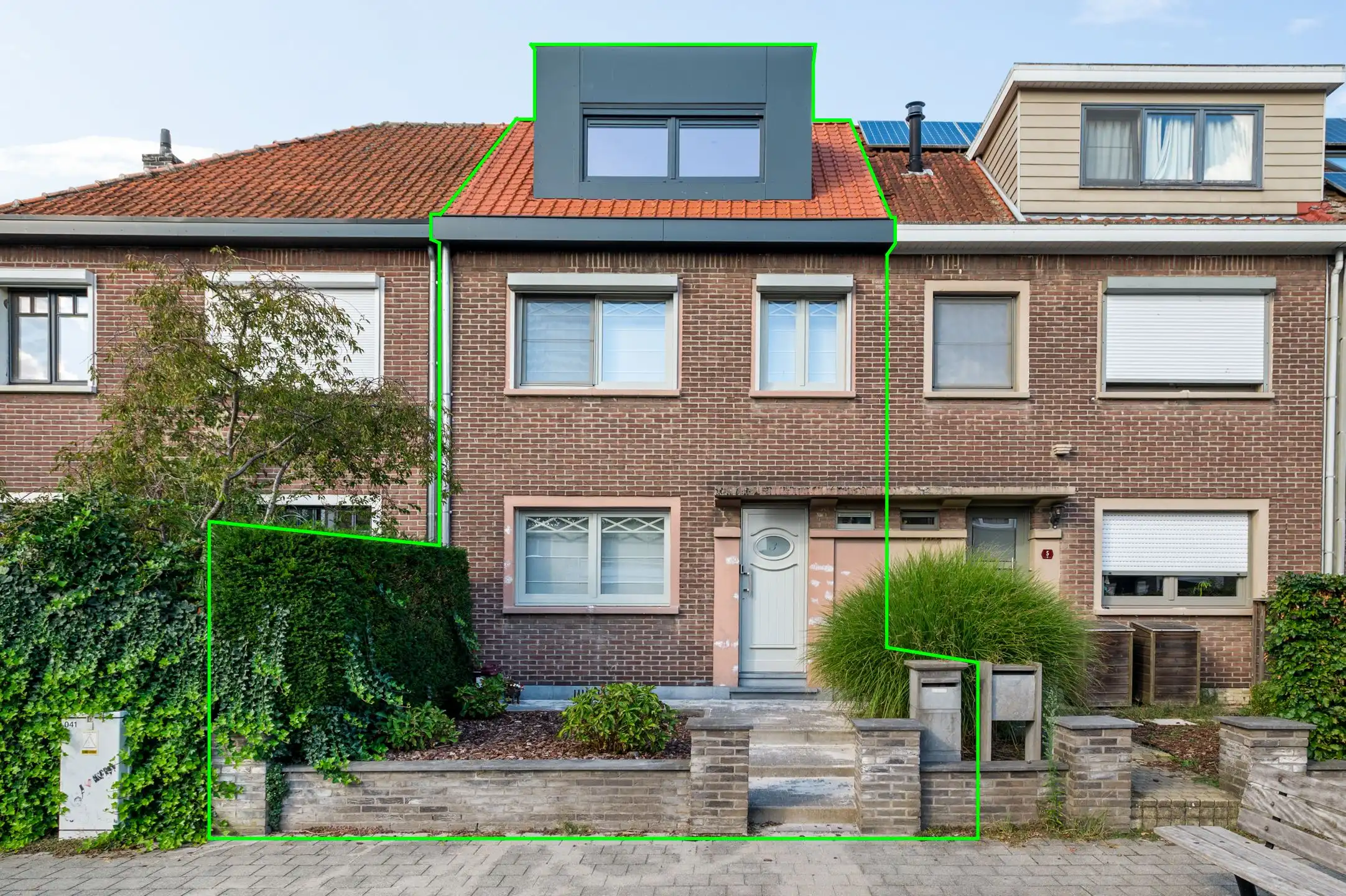 Toffe woning nabij het centrum van Schoten! foto 2
