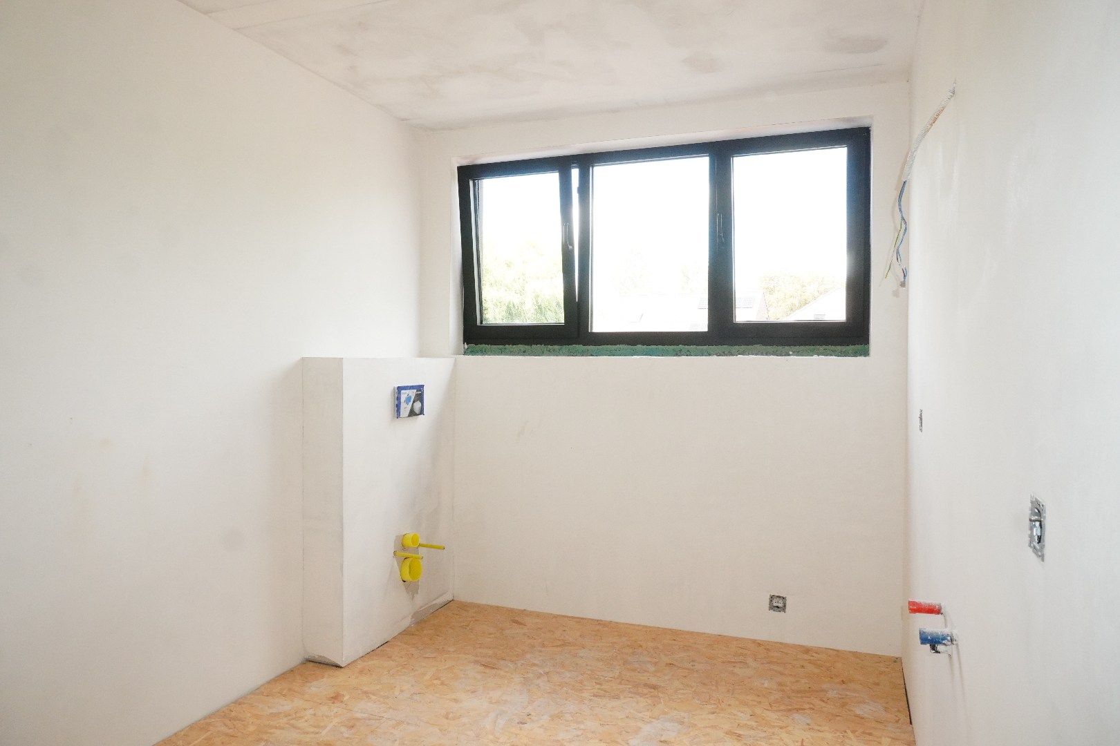 Gerenoveerde rijwoning in Lokeren, centrum. foto 8