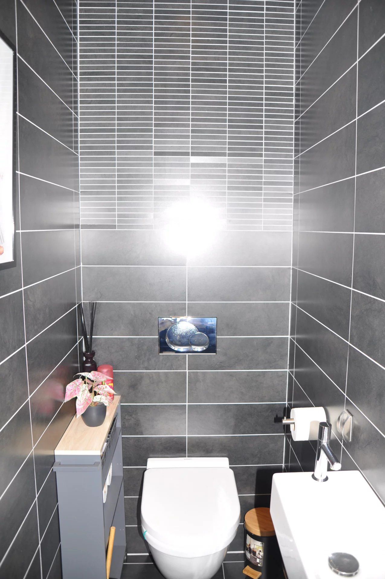 CENTRAAL GELEGEN LICHTRIJK APPARTEMENT VAN 104m² MET 2 SLPK'S foto 15