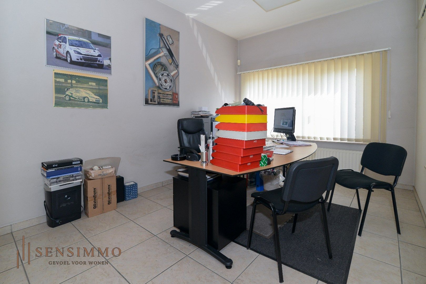 INVESTEERDERSOPPORTUNITEIT - GEBOUW MET TOONZAAL + 4 APPARTEMENTEN + MAGAZIJN + GARAGEBOXEN + BOUWGROND foto 13