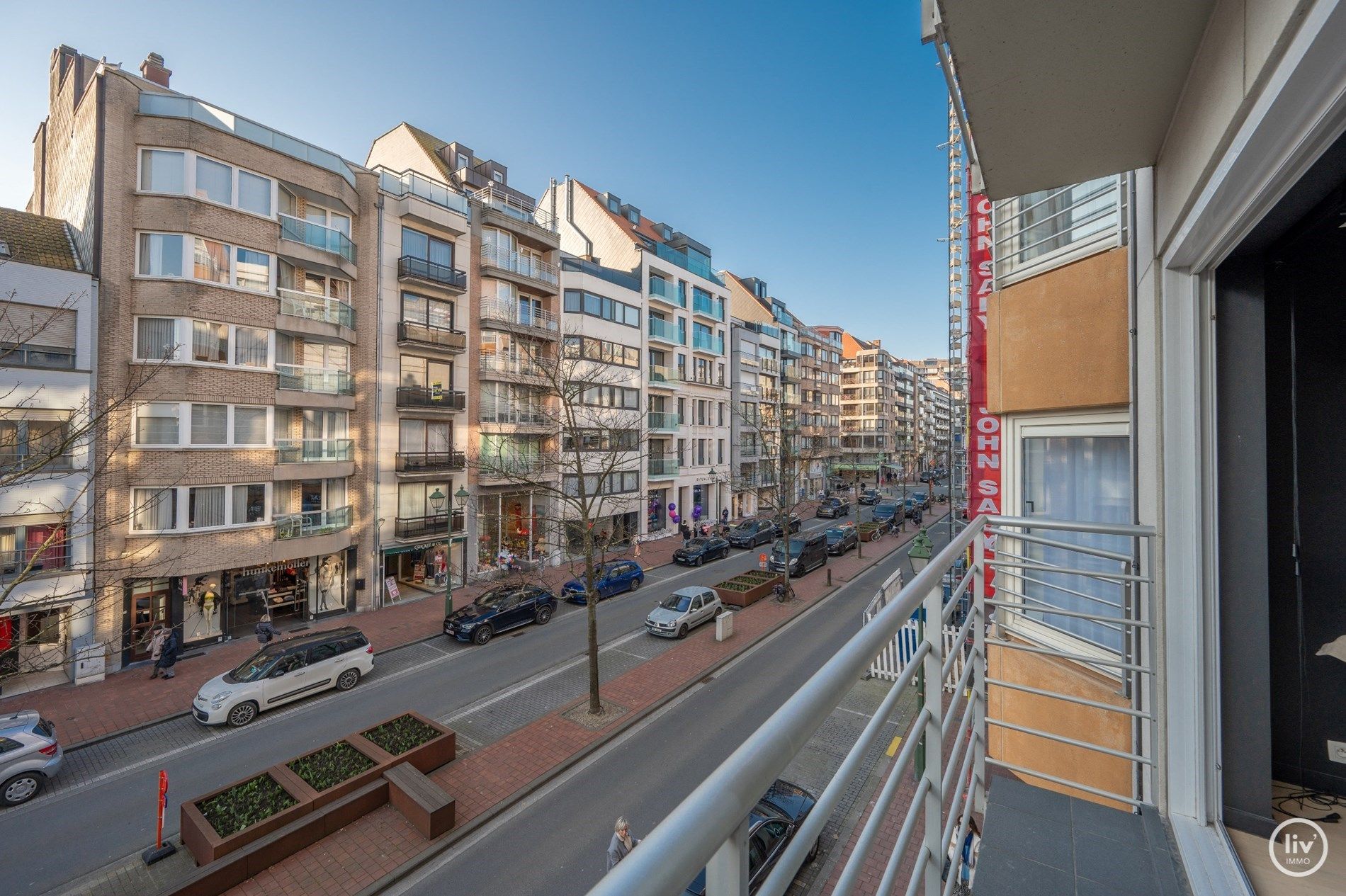 Prachtig gerenoveerd appartement, aan de zonnekant van de Lippenslaan, vlakbij het strand. foto 5