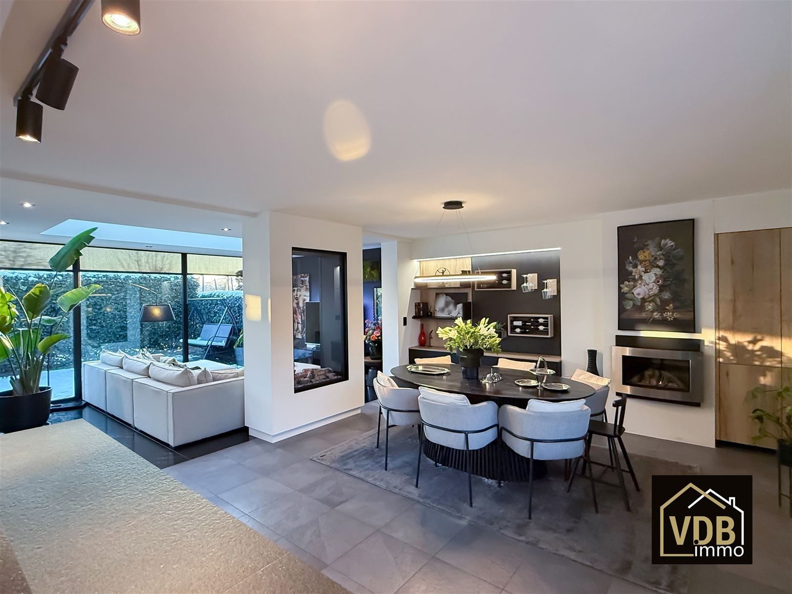 Huis foto {{pictureIndex}}