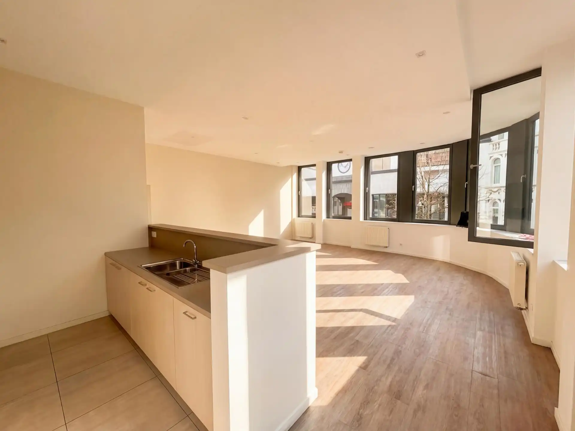 Prachtig appartement met één slaapkamer op de Hopmarkt foto 6