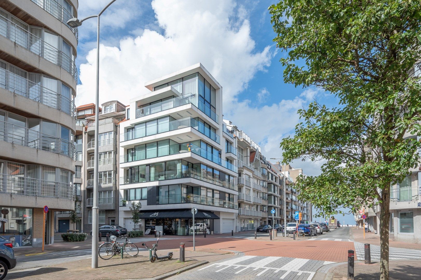 Recent appartement in standingvolle residentie nabij de Zeedijk en  het Rubensplein. Parking mogelijk. foto {{pictureIndex}}