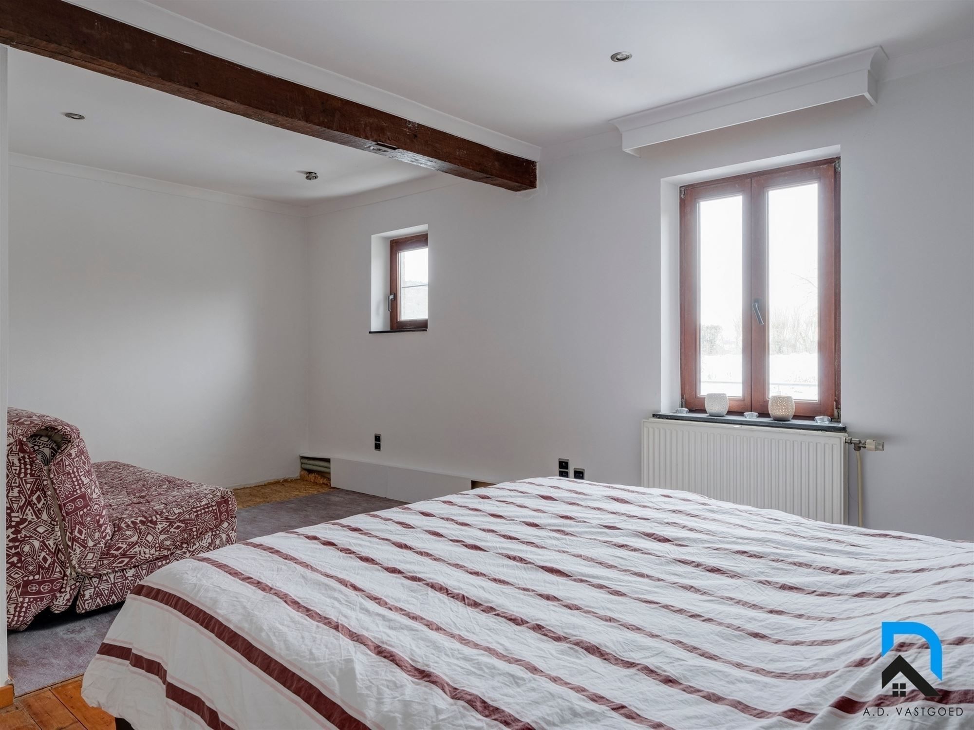 Bijzonder mooi gerenoveerde woning voorzien van 5 slaapkamers foto 20