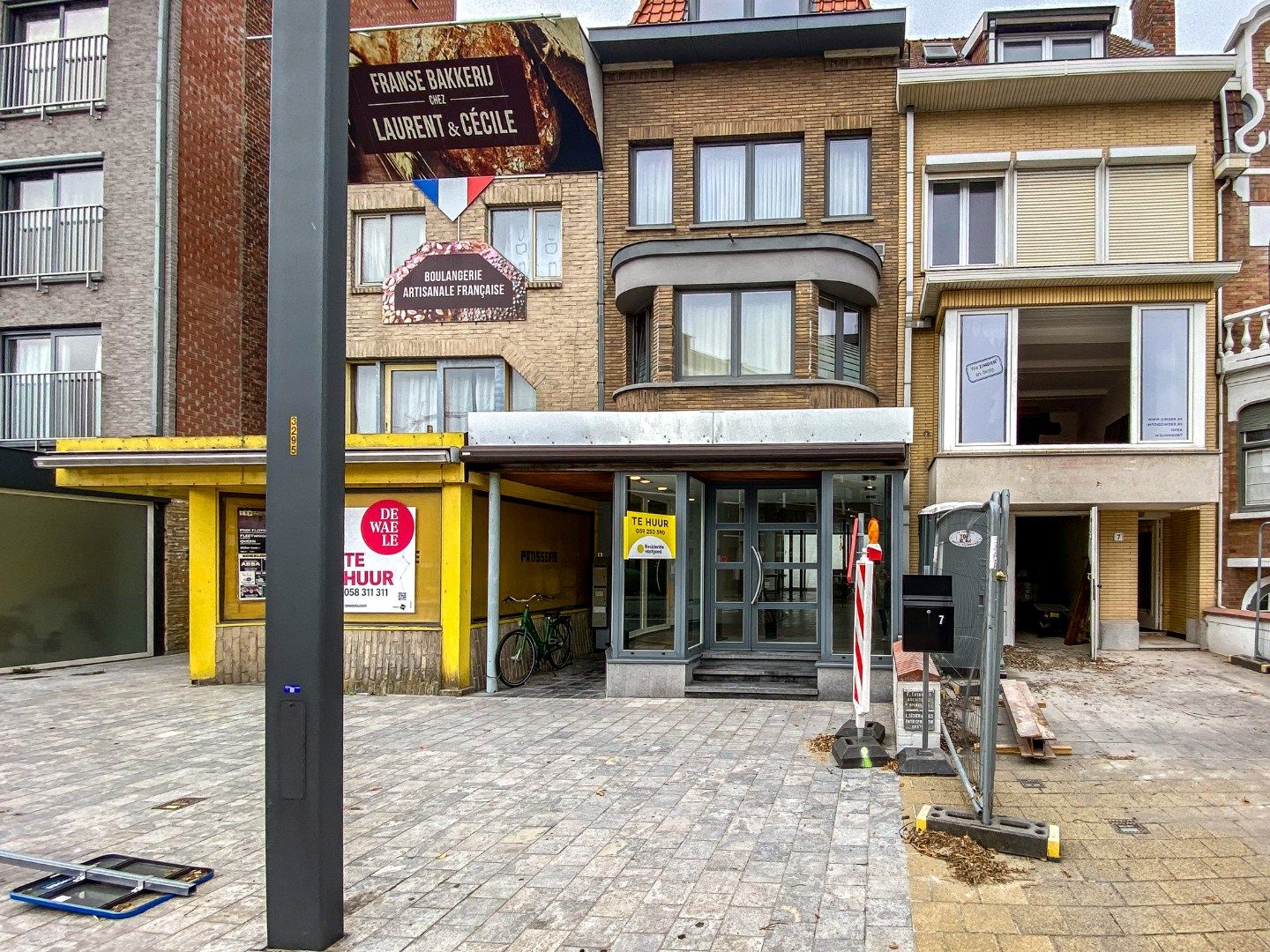 Goed gelegen winkelruimte / kantoorruimte in het centrum van Koksijde-Bad.  foto 17