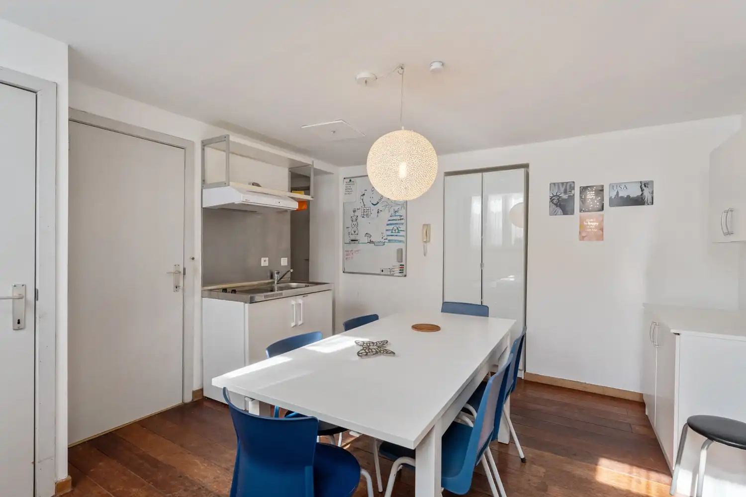 Vergund studentenhuis met een groen kotlabel en een nieuw dak(2025) bestaande uit 7 gemeubelde kamers met eigen sanitair en 1 studio te Leuven! foto 28