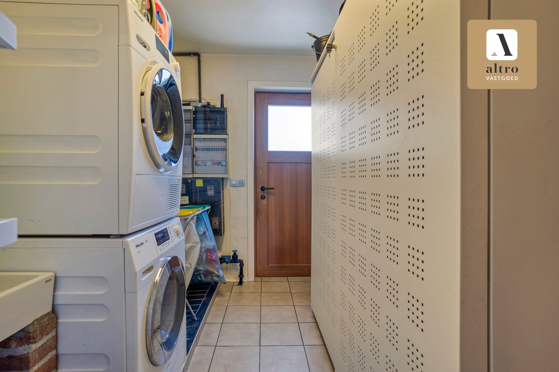 Instapklare open bebouwing met garage en  4 slaapkamers  foto 21