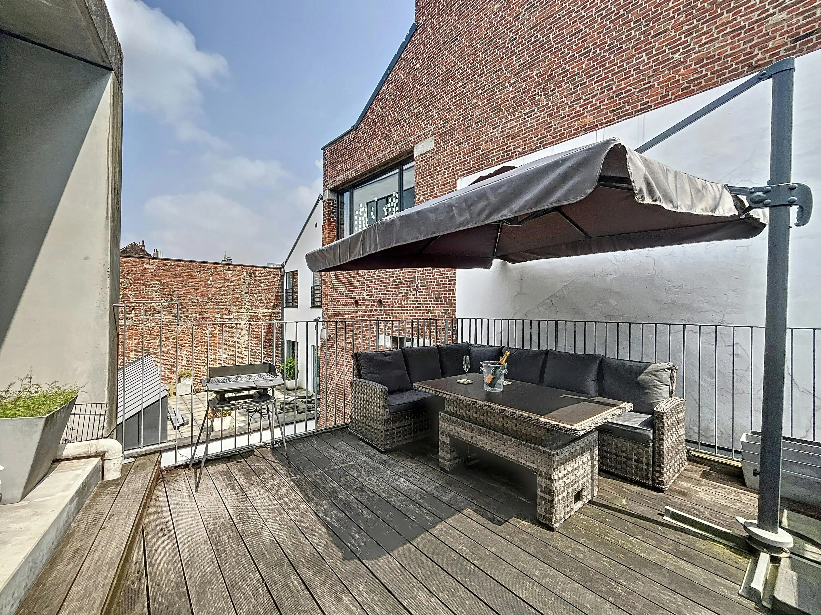 Appartement met terras te Brussel centrum Rouppe en Zavel foto 8