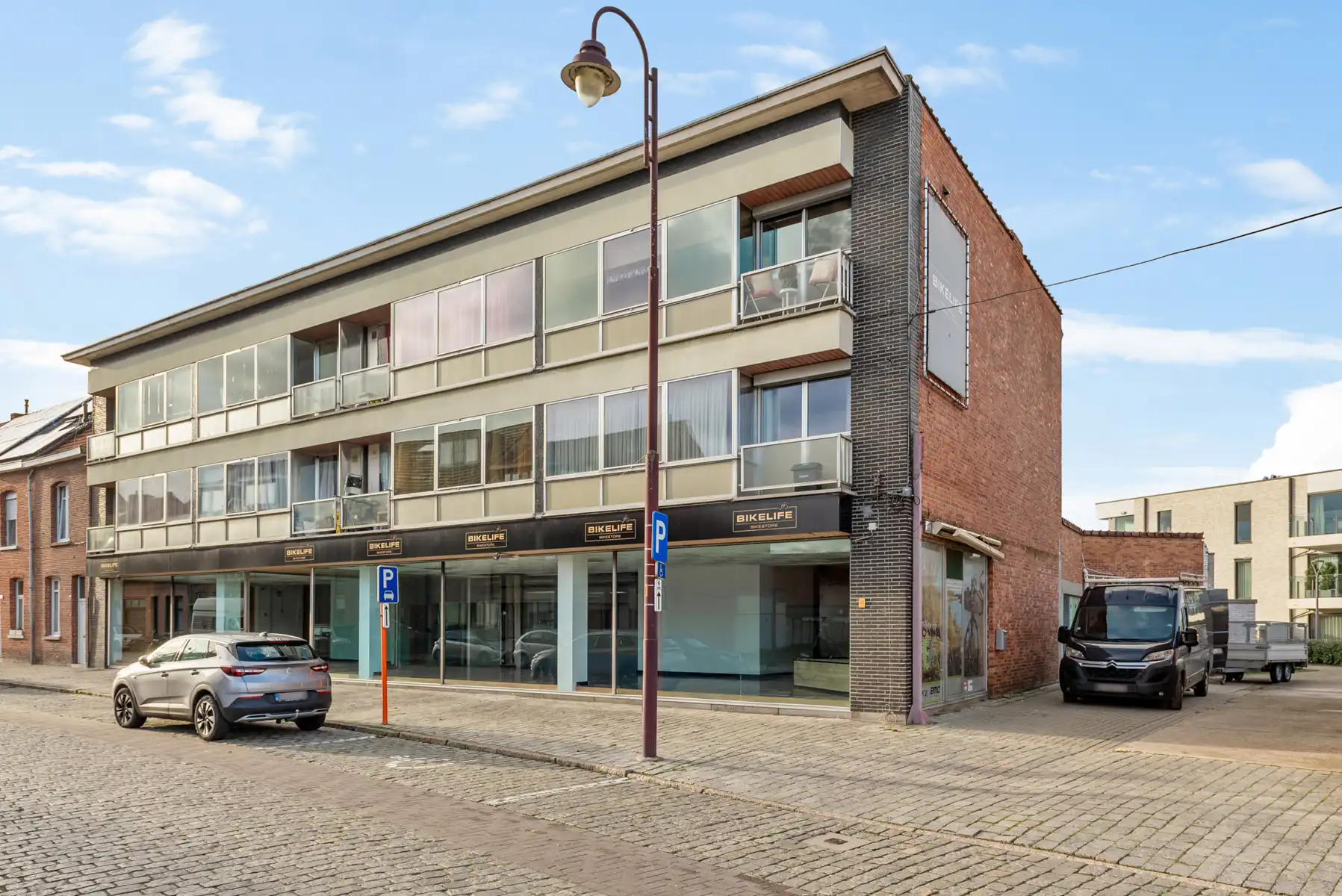 Veelzijdig pand met woongedeelte foto 19
