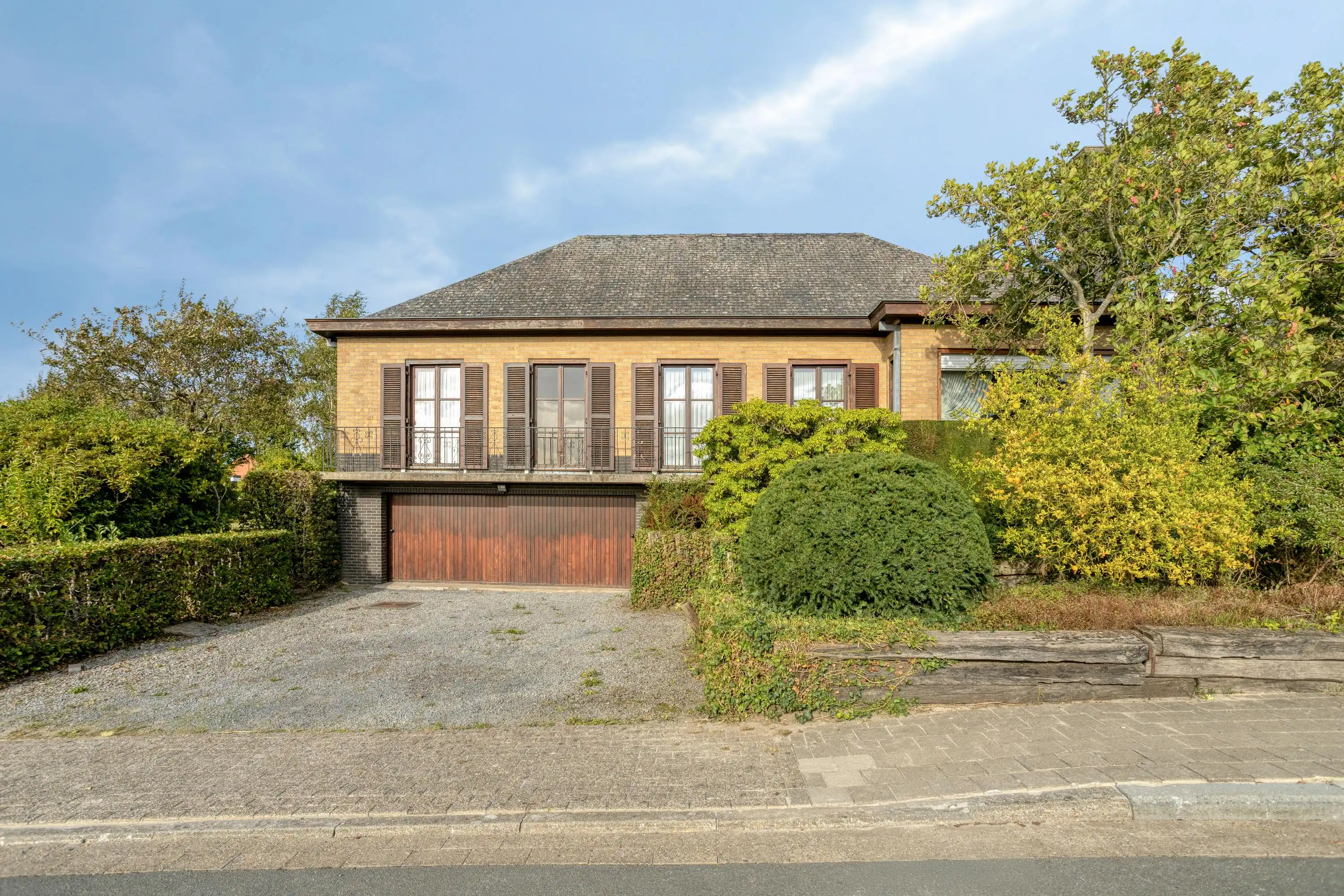 Ruime statige woning met mogelijkheden te koop in Deerlijk foto 27