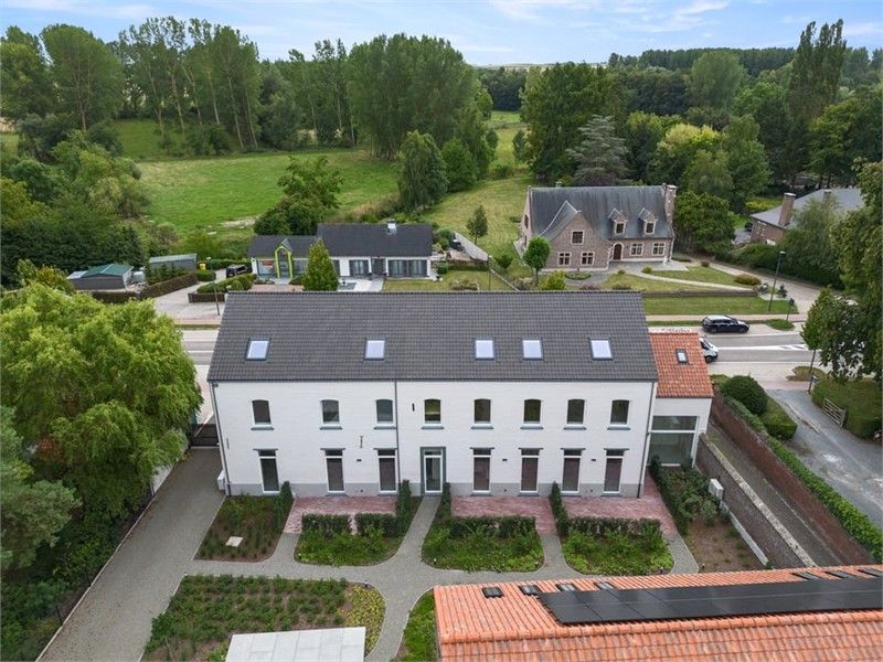 EXCLUSIEF WONEN IN EEN GERESTAUREERDE VIERKANTSHOEVE foto 28