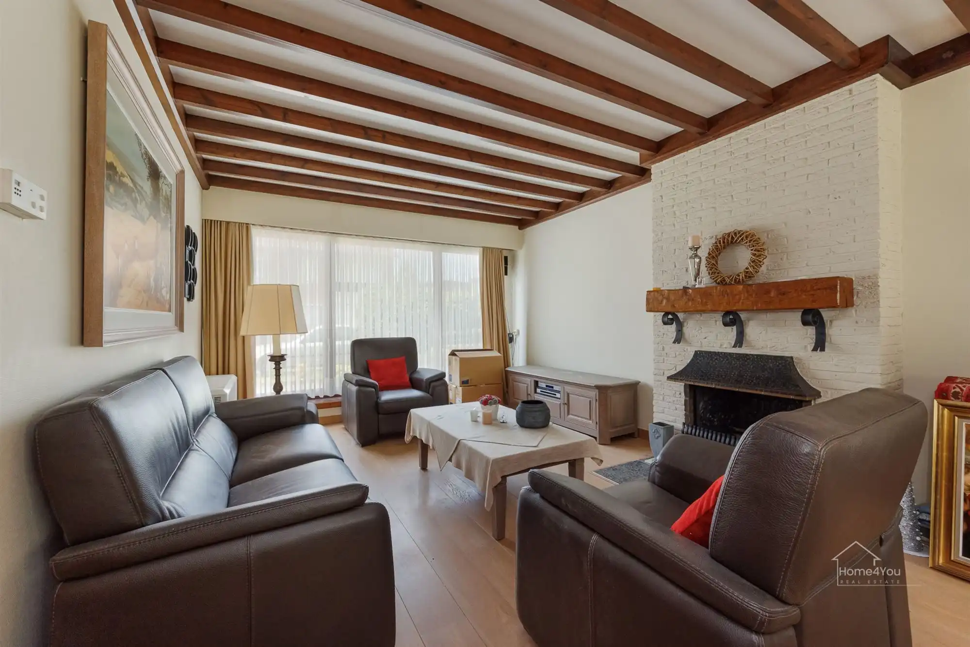 Te renoveren rijwoning met garage op toplocatie te Kontich foto 7