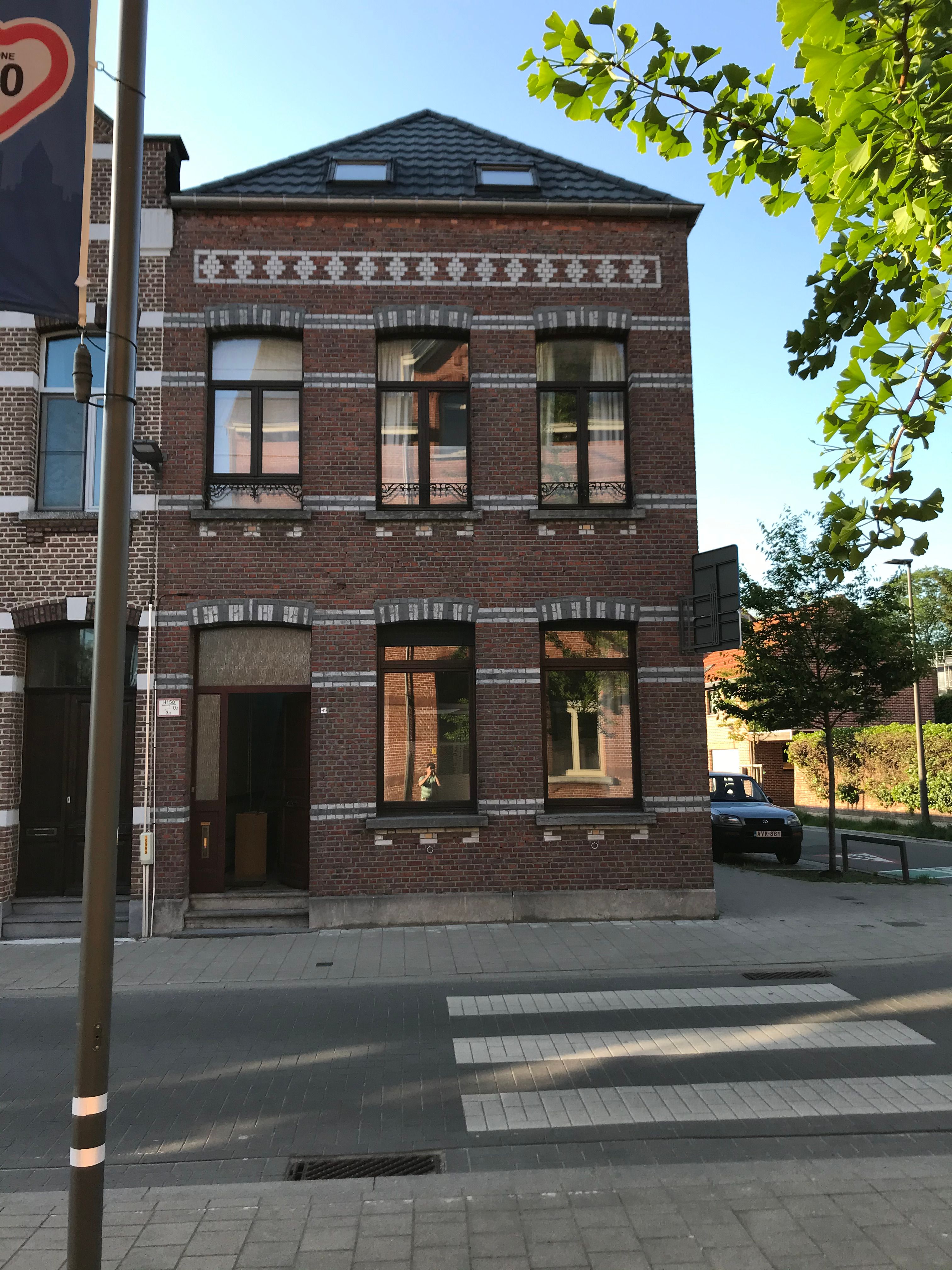 TE HUUR hoekwoning, 4 slpk. met karakter! foto 23