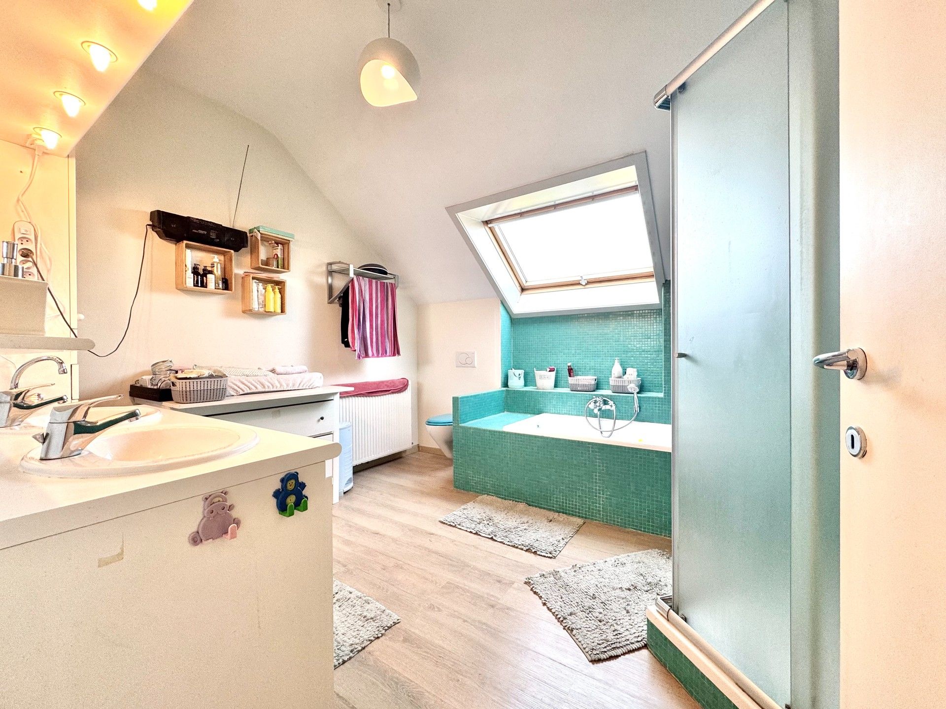 WONING MET 4 KAMERS - TUIN - GROTE CARPORT & UITWEG ACHTERAAN - 433 M² foto 35
