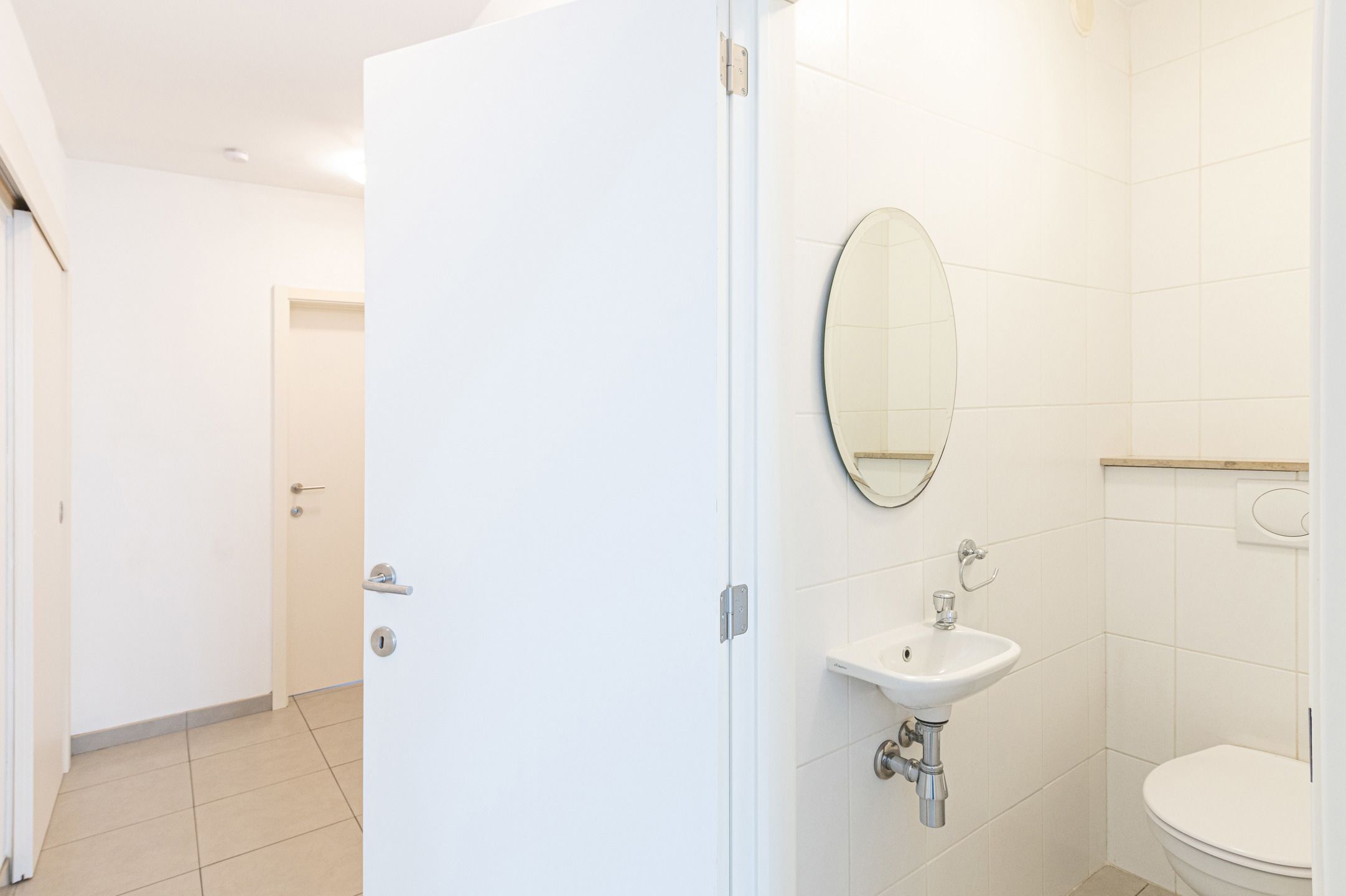 Gelijkvloers appartement met 2 slaapkamers! foto 10