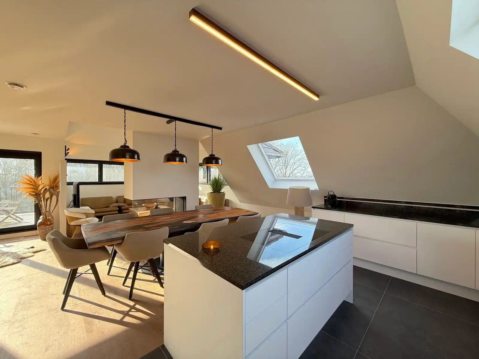 Gemeubeld appartement met 3 slaapkamers, terras en garage foto 16