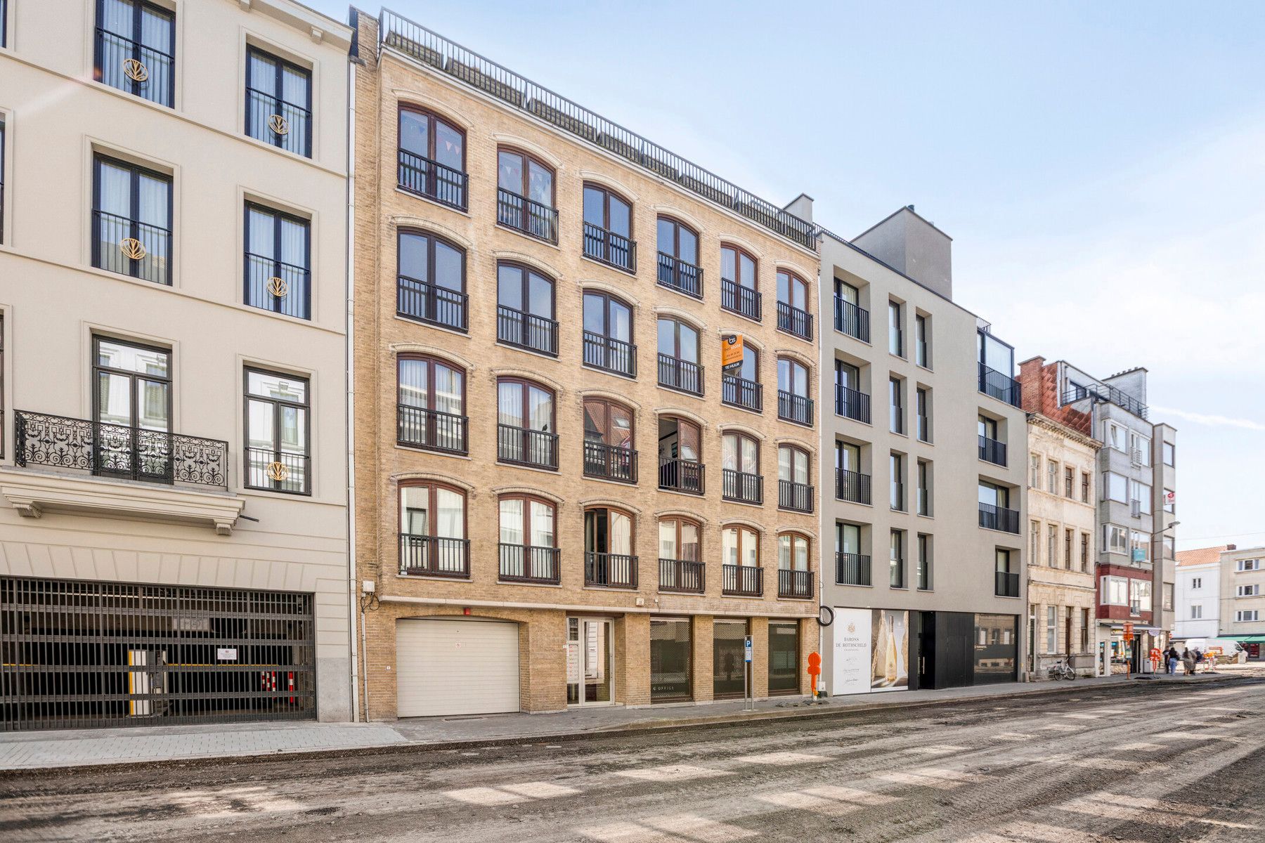 Instapklaar appartement met grote garage !! foto 22