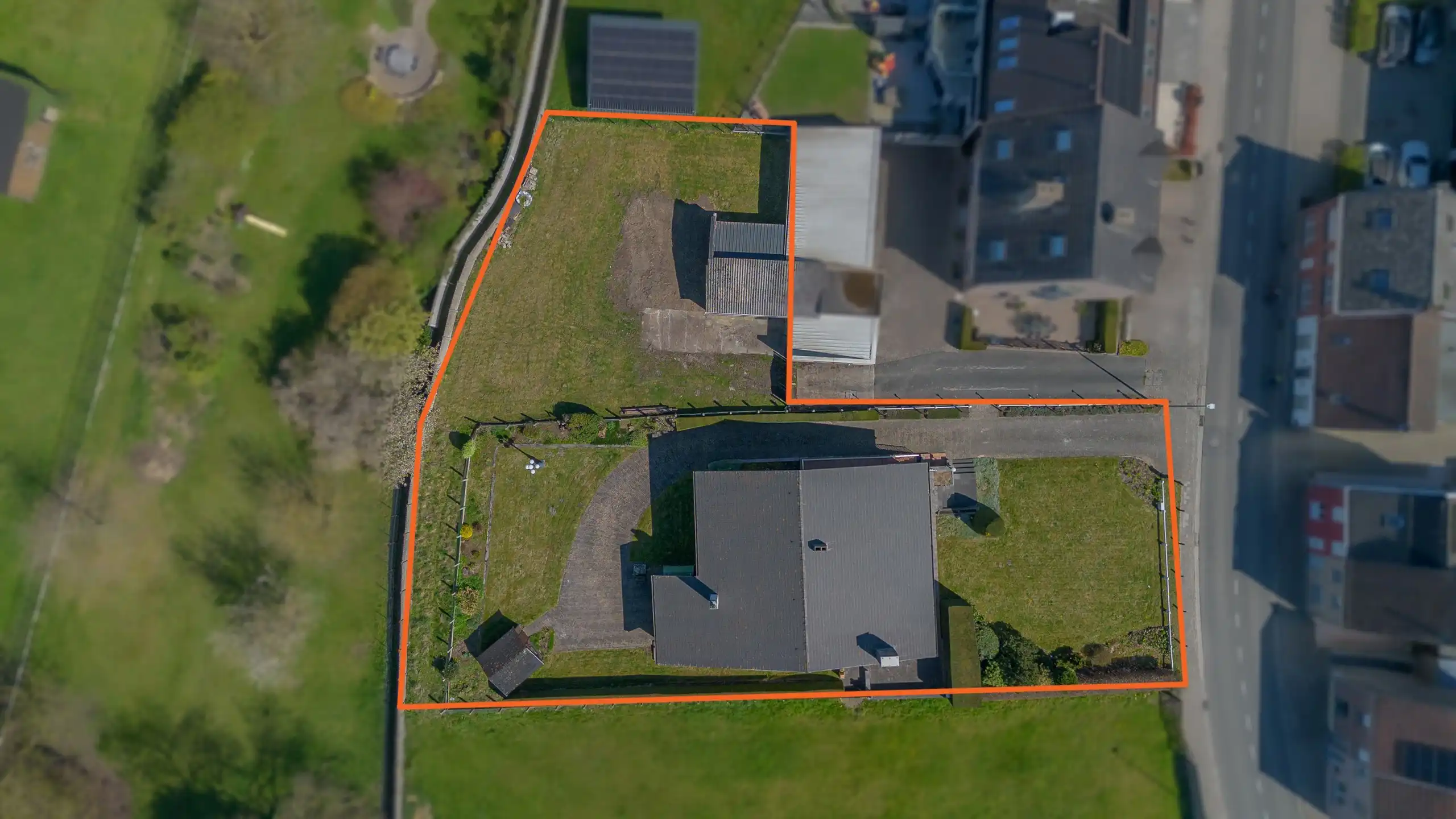 ERPE-MERE - Stevige open bebouwing op een centrale ligging foto 4