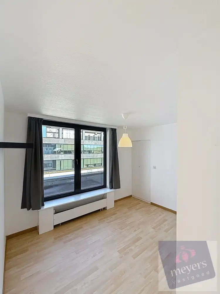 Lichtrijk appartement met ruim zonneterras in het hart van Hasselt foto 12