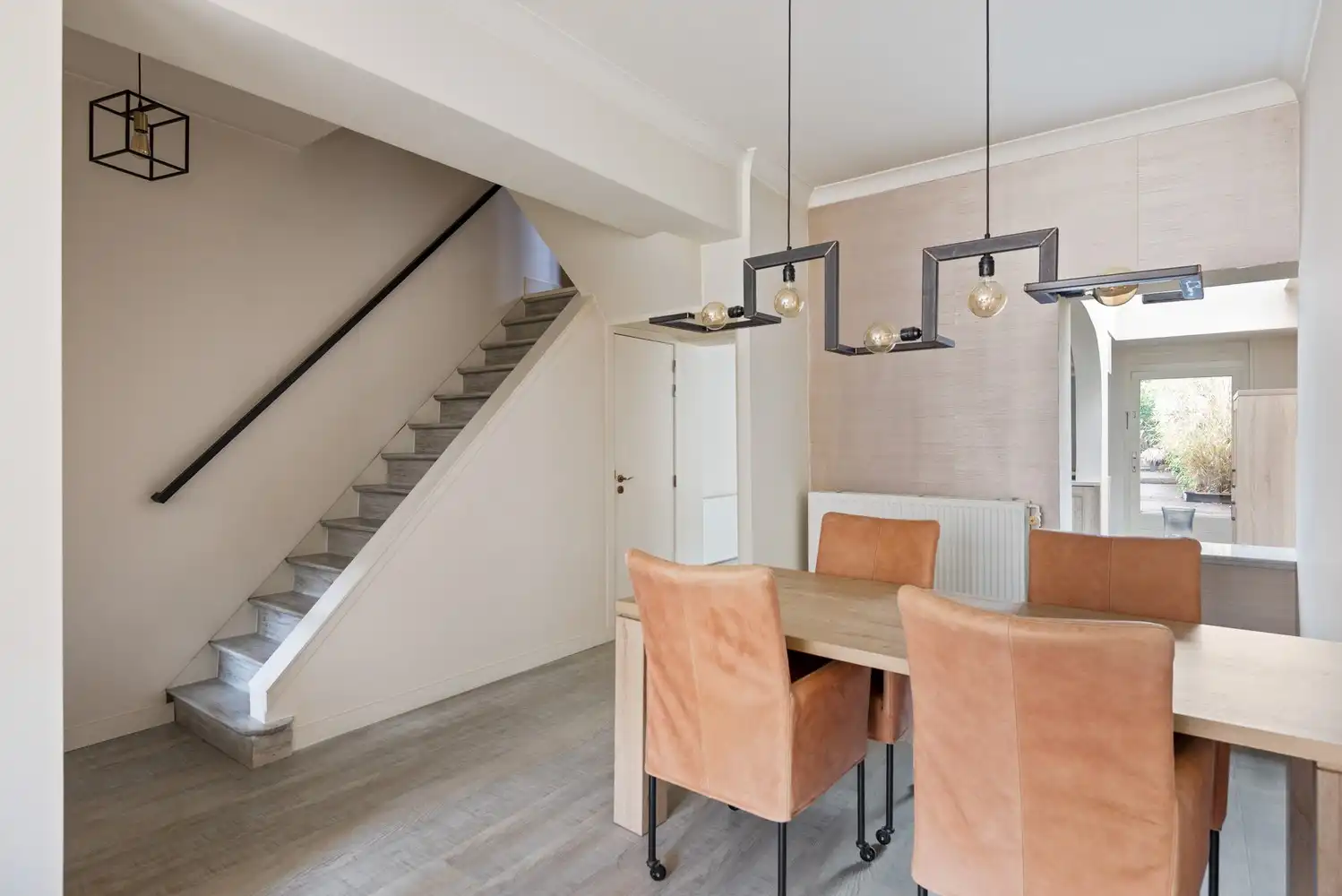 Huis met 4 slaapkamers en tuin te Hoboken! foto 3