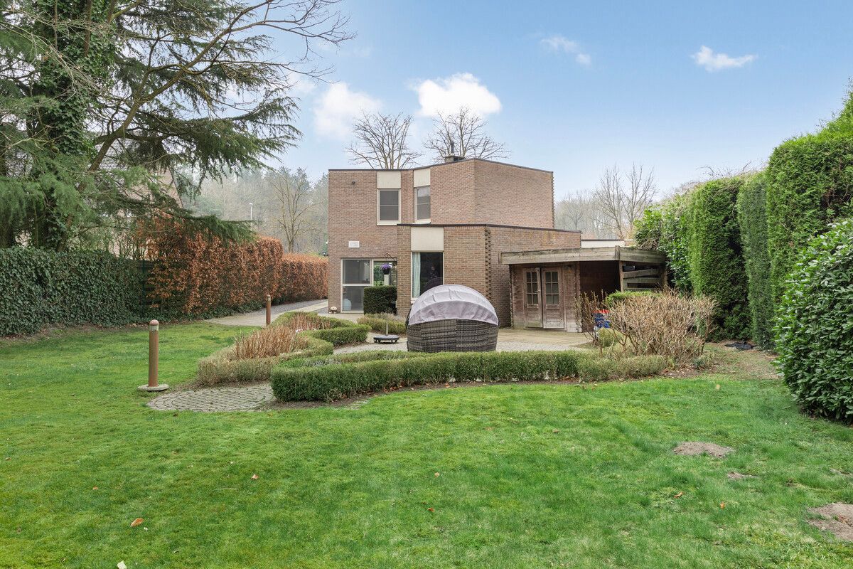TIJDLOZE PAREL IN HET GROEN - STIJLVOL GERENOVEERDE VRIJSTAANDE WONING MET PRAKTIJK- OF BUREAURUIMTE OP RUIM PERCEEL VAN 13A31CA. foto 32