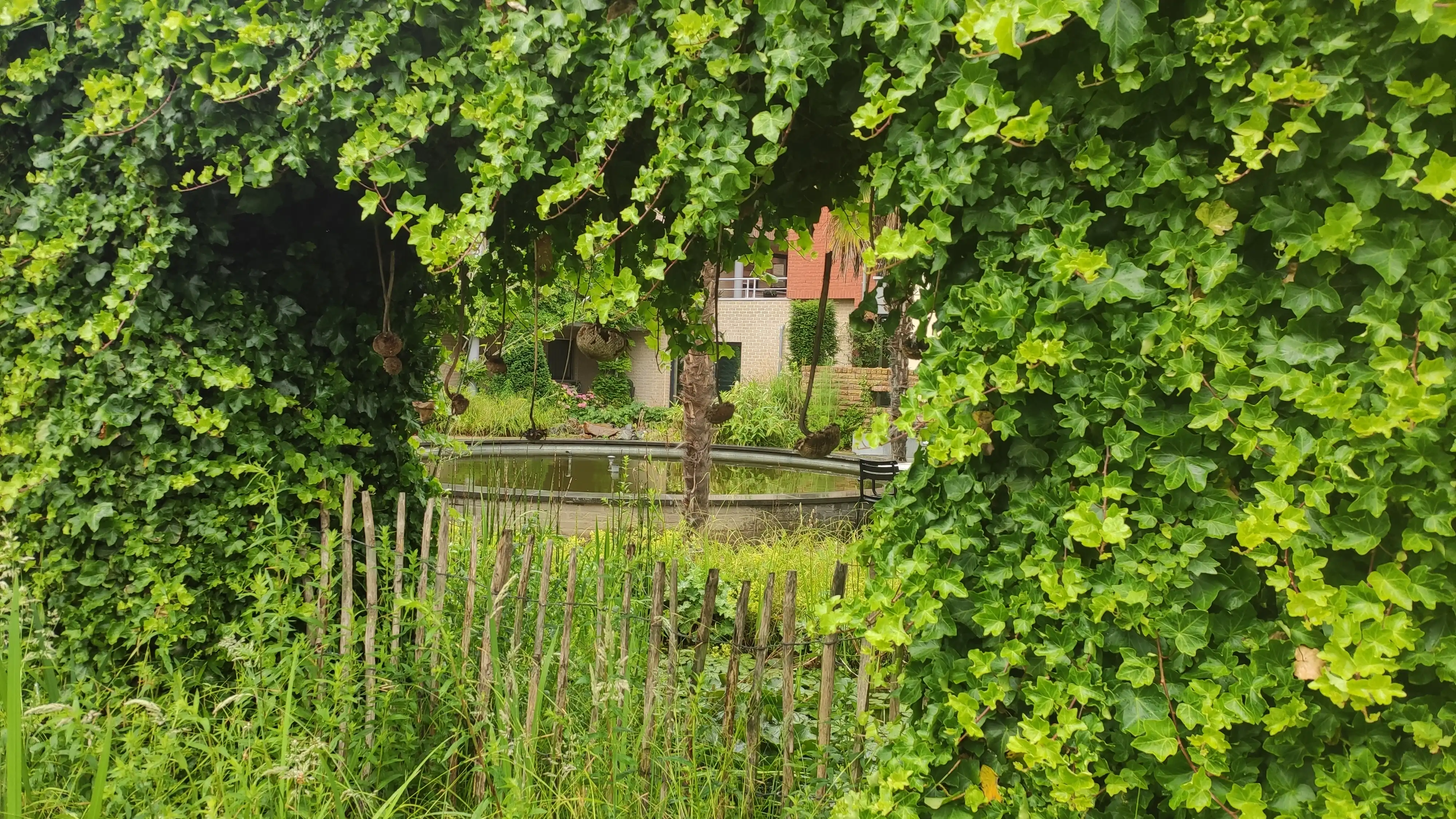 Modern en instapklaar kantoor/handelspand op toplocatie in Peer foto 14