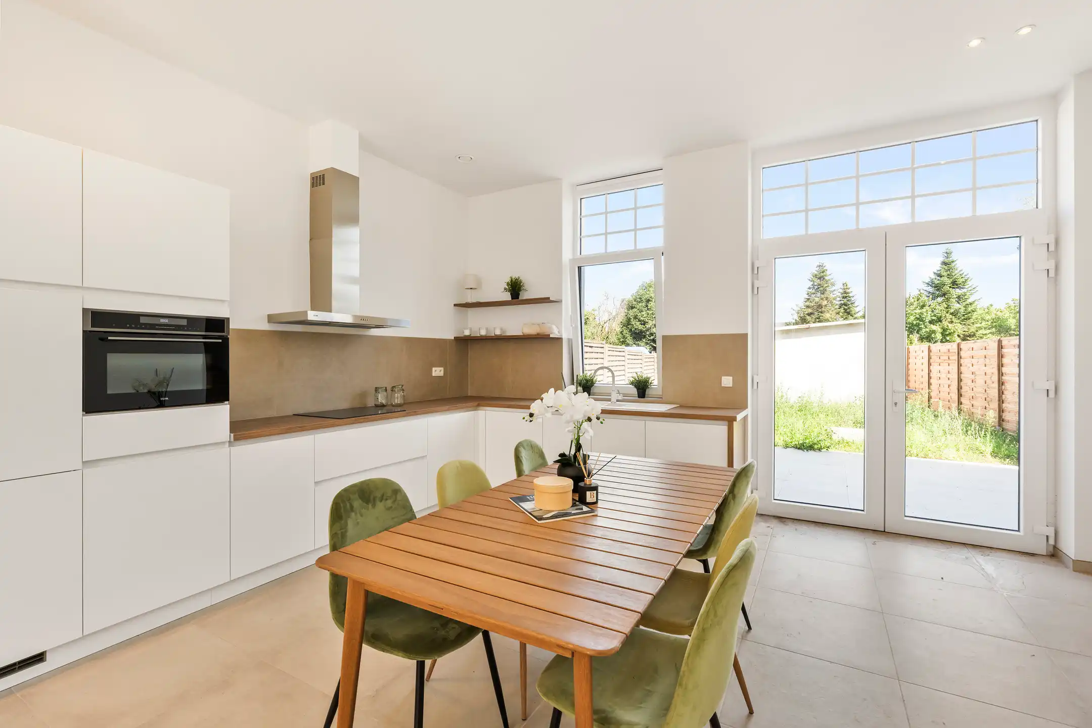 Instapklare topper met 5 slaapkamers en tuin in Moen foto 3