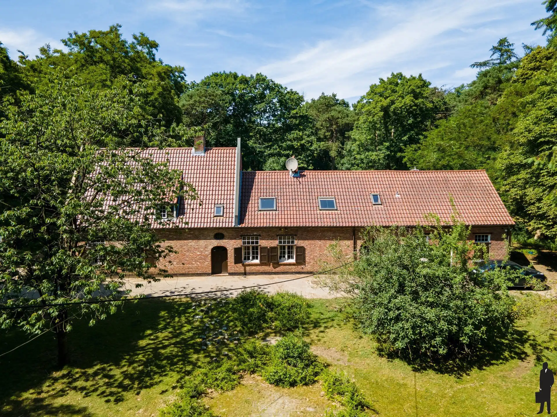 Riante hoeve op uitzonderlijk domein van bijna 10 ha foto 9