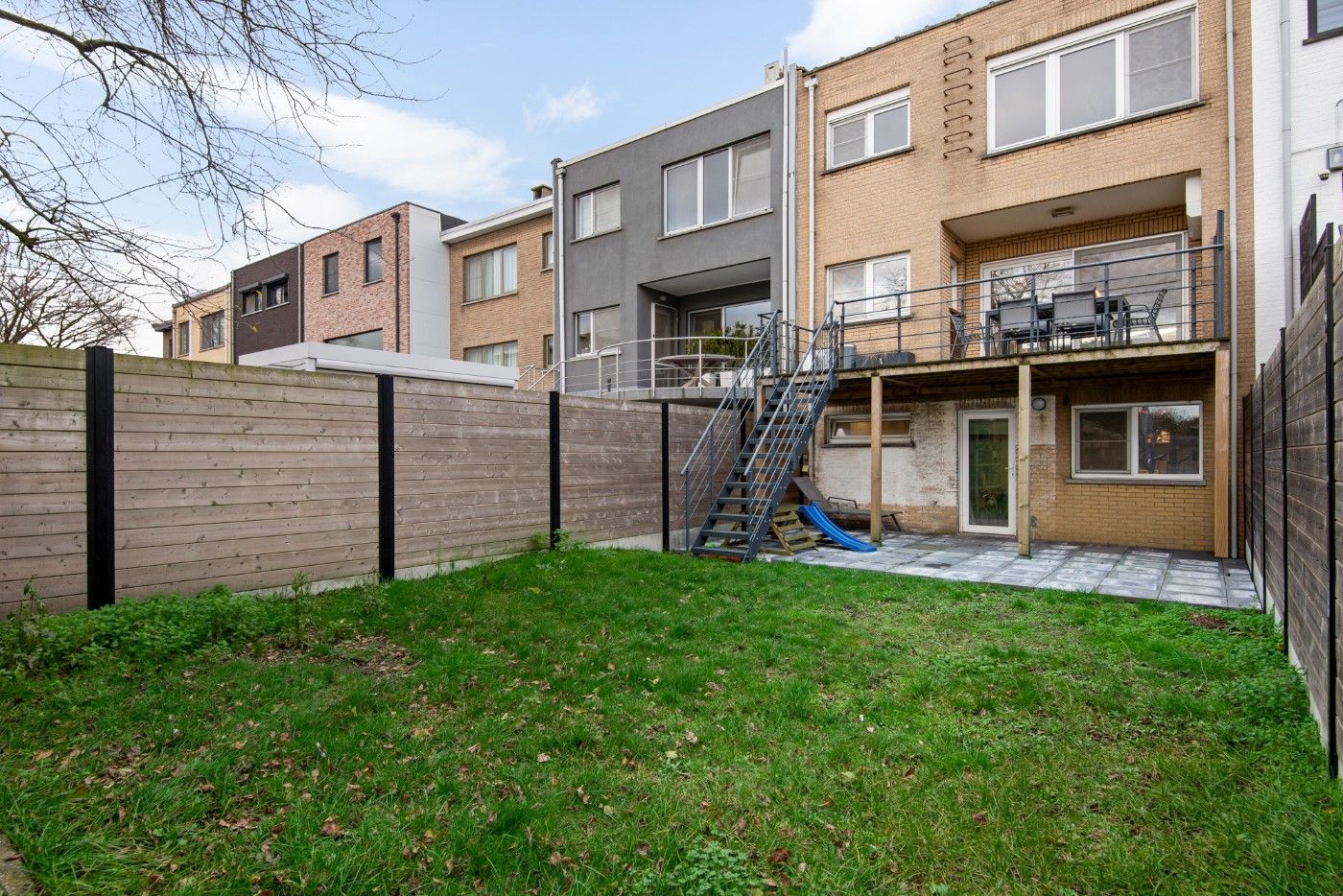 Ruime bel-etagewoning met 3 slpk, terras, tuin en inpandige garage foto 24