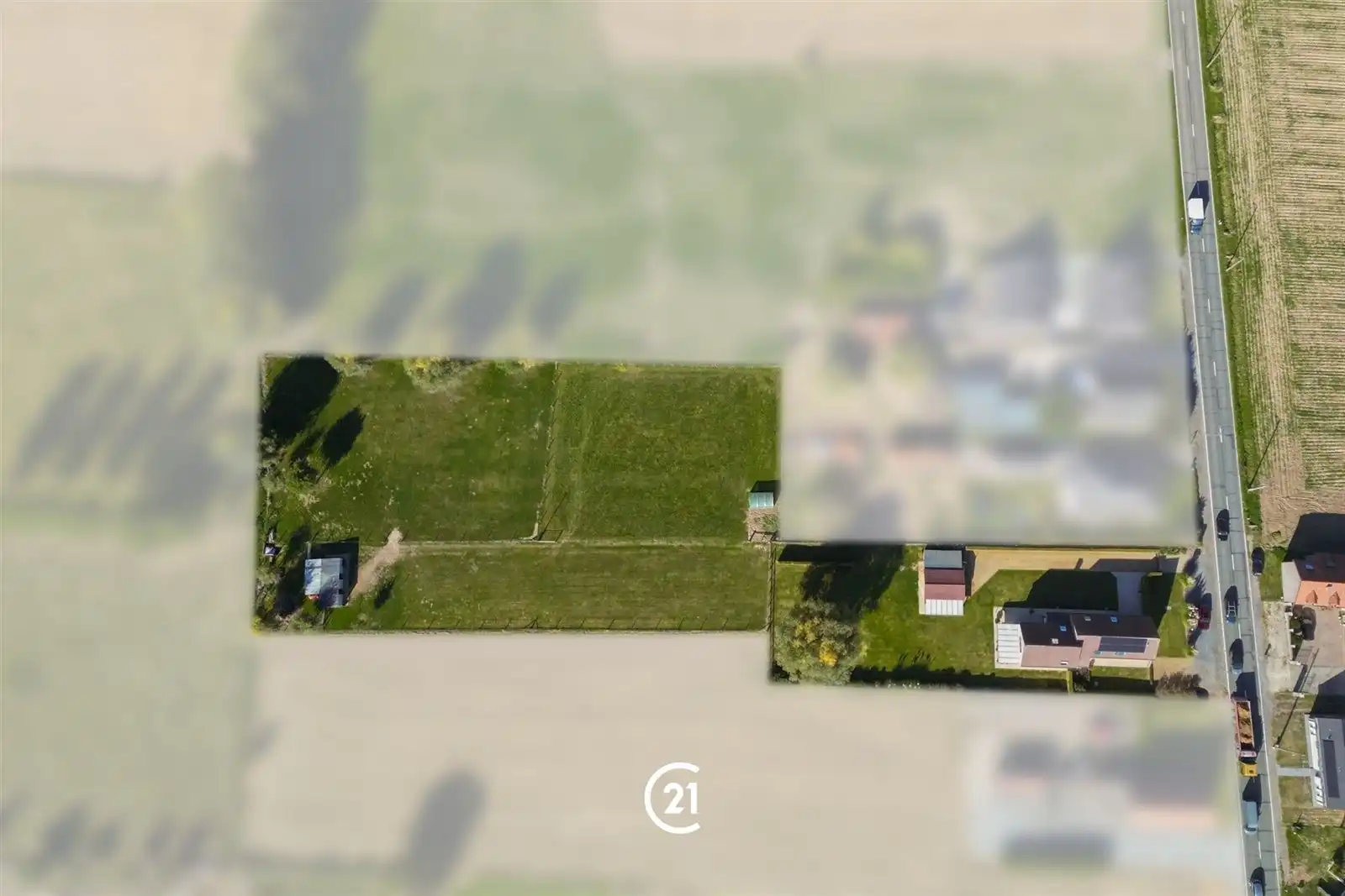 Prachtige, ruime villa (2013) met tuin en weide op +/- 72are foto 34