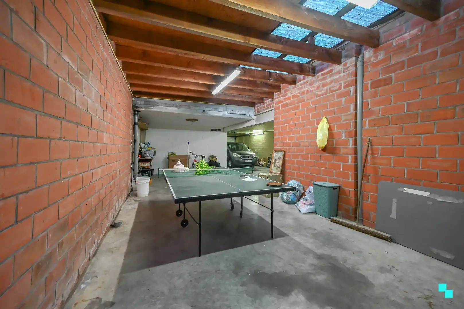 Opbrengsteigendom met winkelruimte én ruime garage in centrum Izegem foto 19